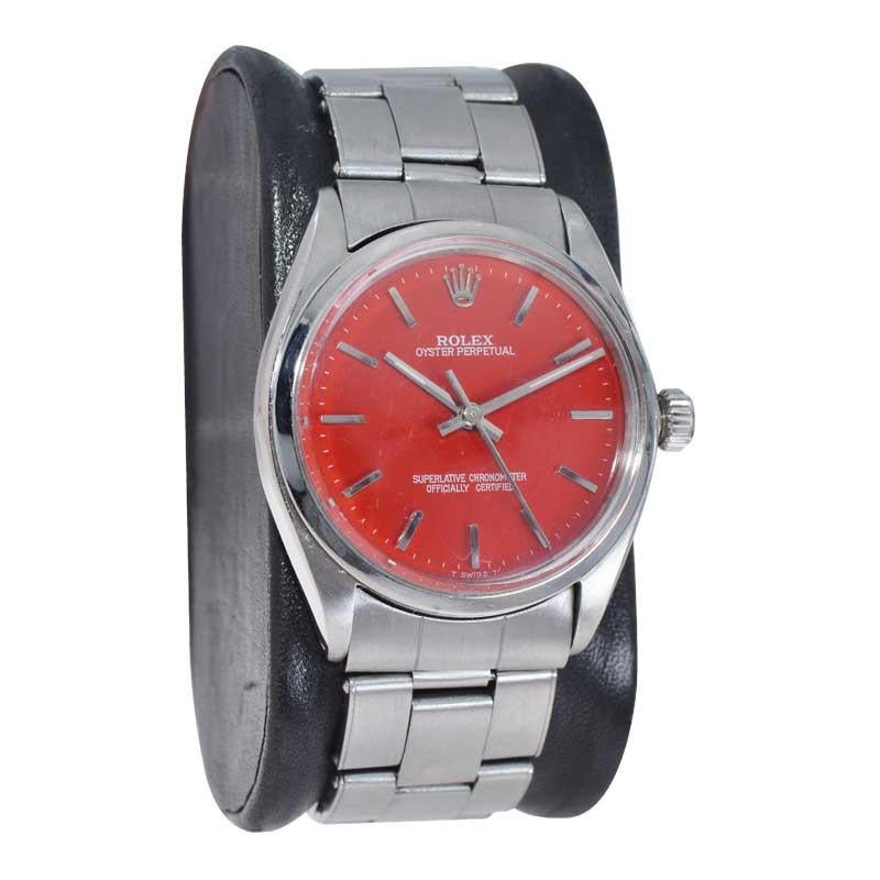 Moderne Rolex Montre Oyster Perpetual en acier inoxydable avec cadran rouge fini sur mesure, années 1960 en vente