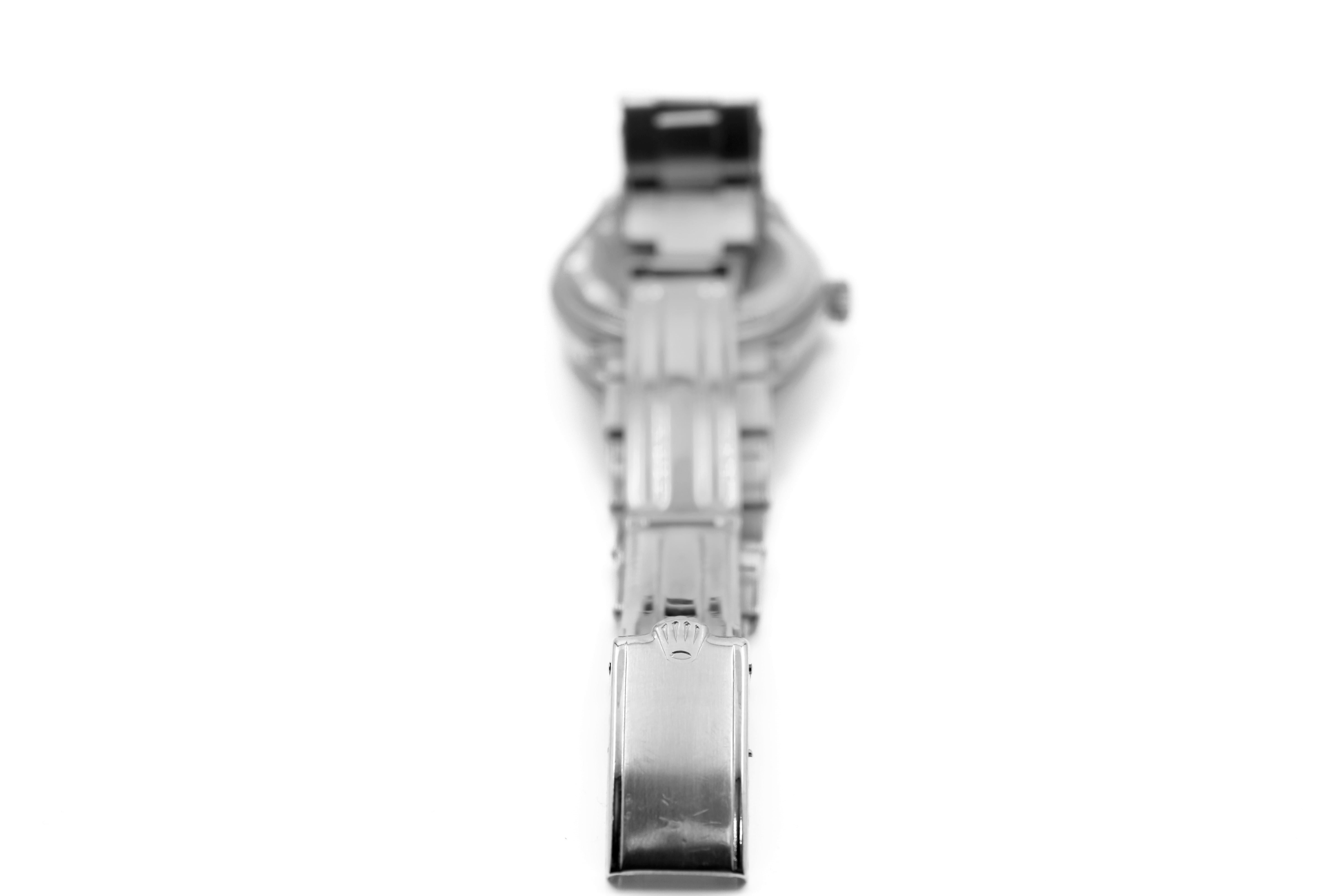 Rolex Montre Oyster Perpetual en acier inoxydable avec cadran rouge fini sur mesure, années 1960 en vente 2