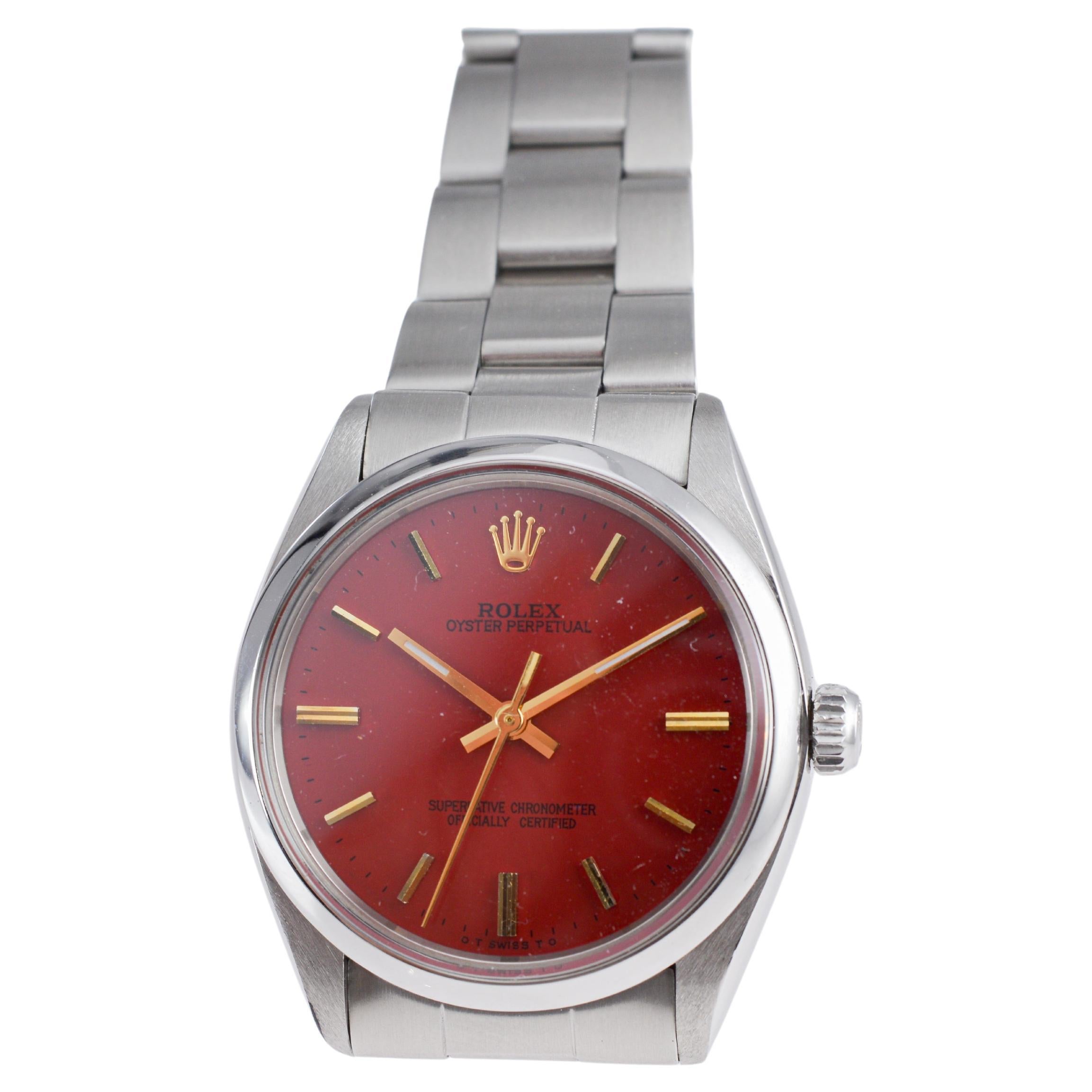 Rolex Oyster Perpetual in acciaio inossidabile con quadrante rosso personalizzato, circa anni '70 in vendita 6