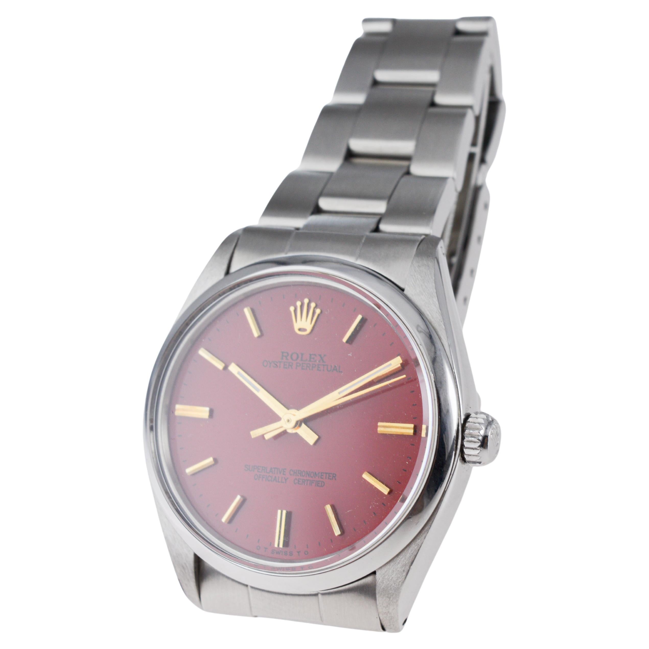 Rolex Oyster Perpetual in acciaio inossidabile con quadrante rosso personalizzato, circa anni '70 in vendita 7
