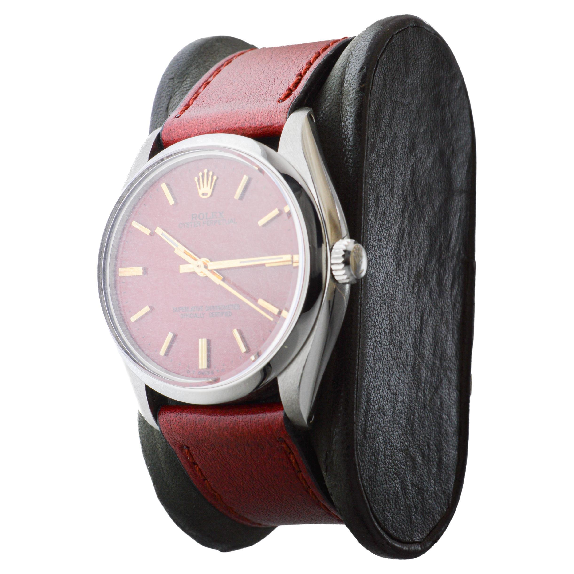 Rolex Edelstahl Oyster Perpetual mit benutzerdefinierten roten Zifferblatt circa 1970's im Angebot 8