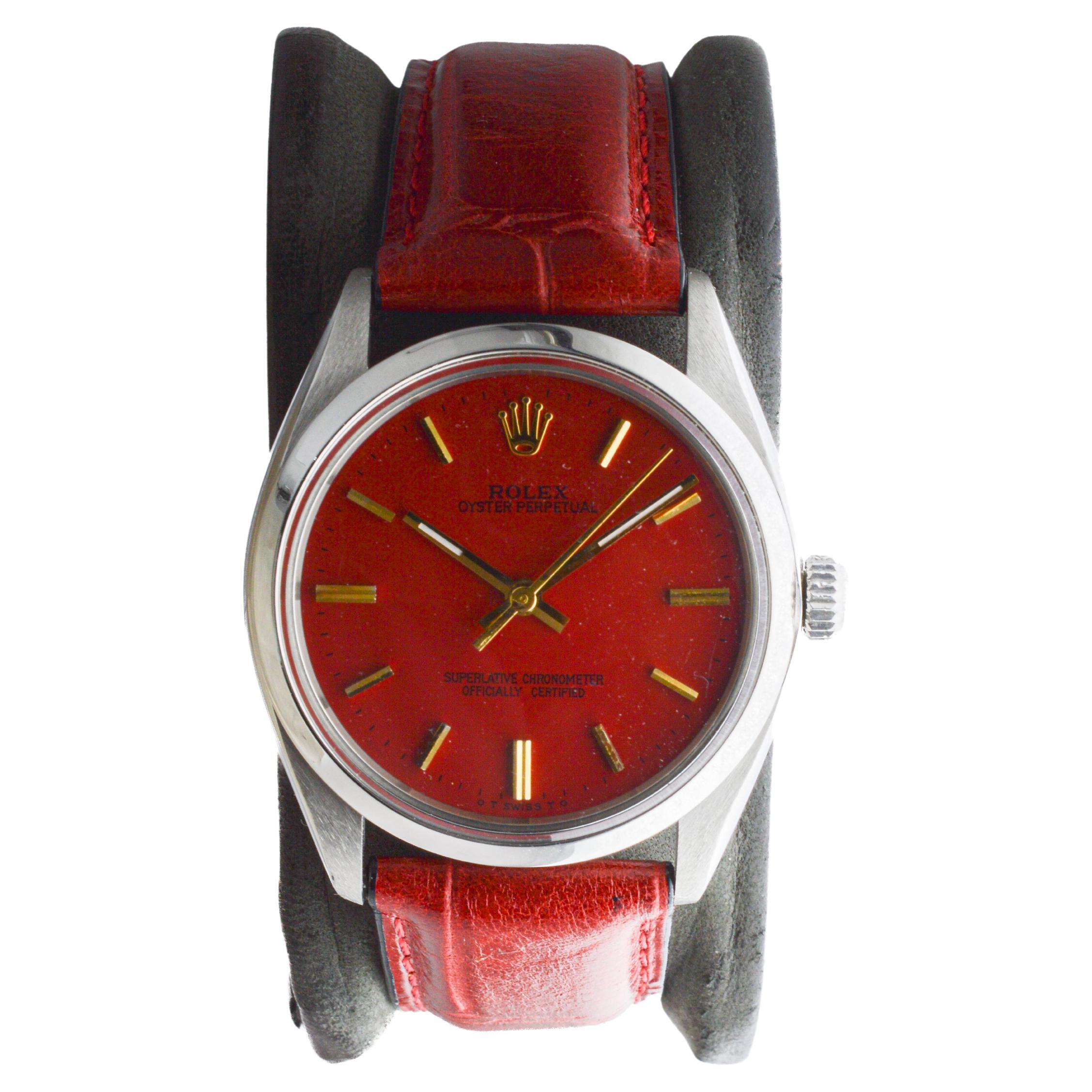 Rolex Edelstahl Oyster Perpetual mit benutzerdefinierten roten Zifferblatt circa 1970's im Angebot