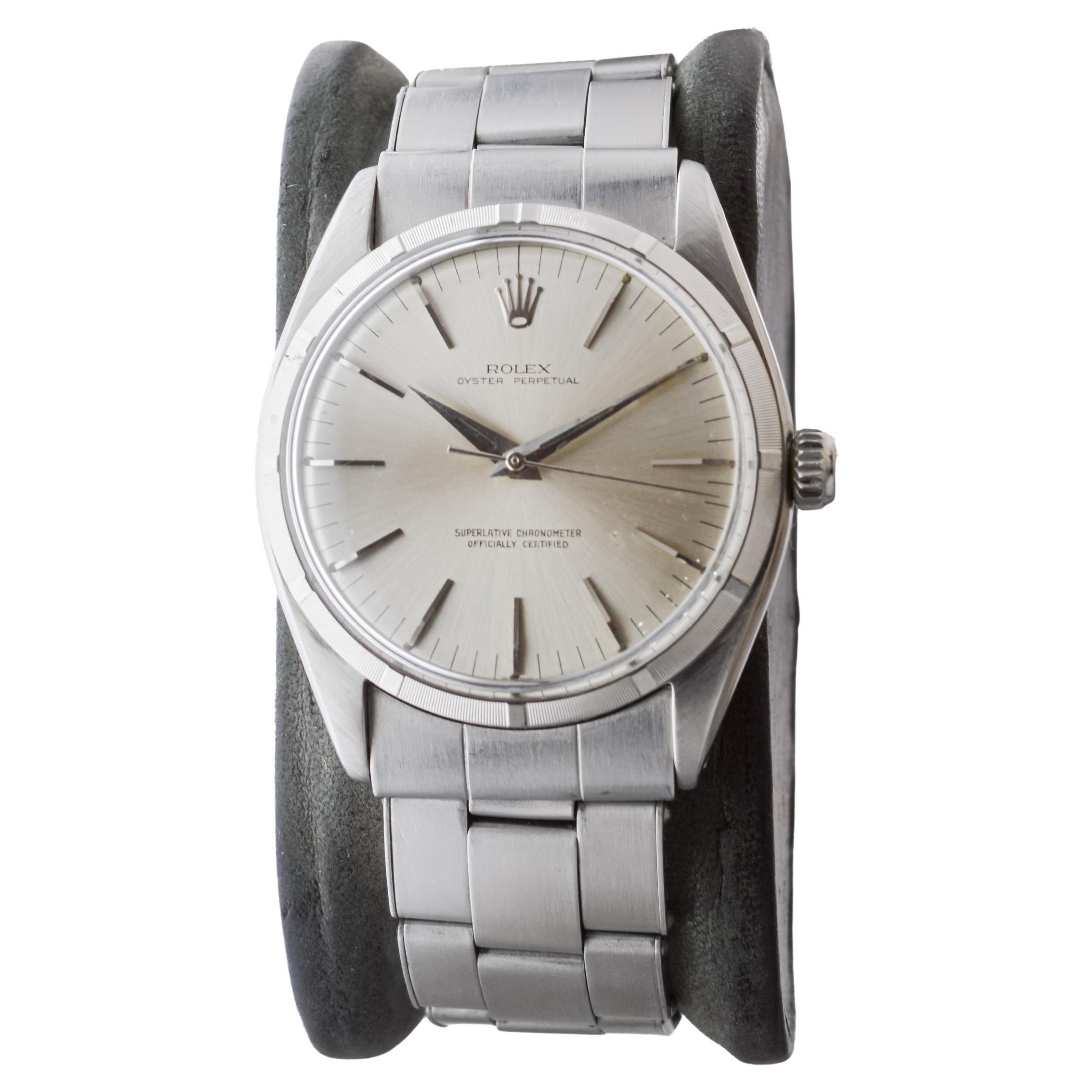 Rolex Oyster Perpetual avec moteur rare et lunette tournée, 1957 en vente 1
