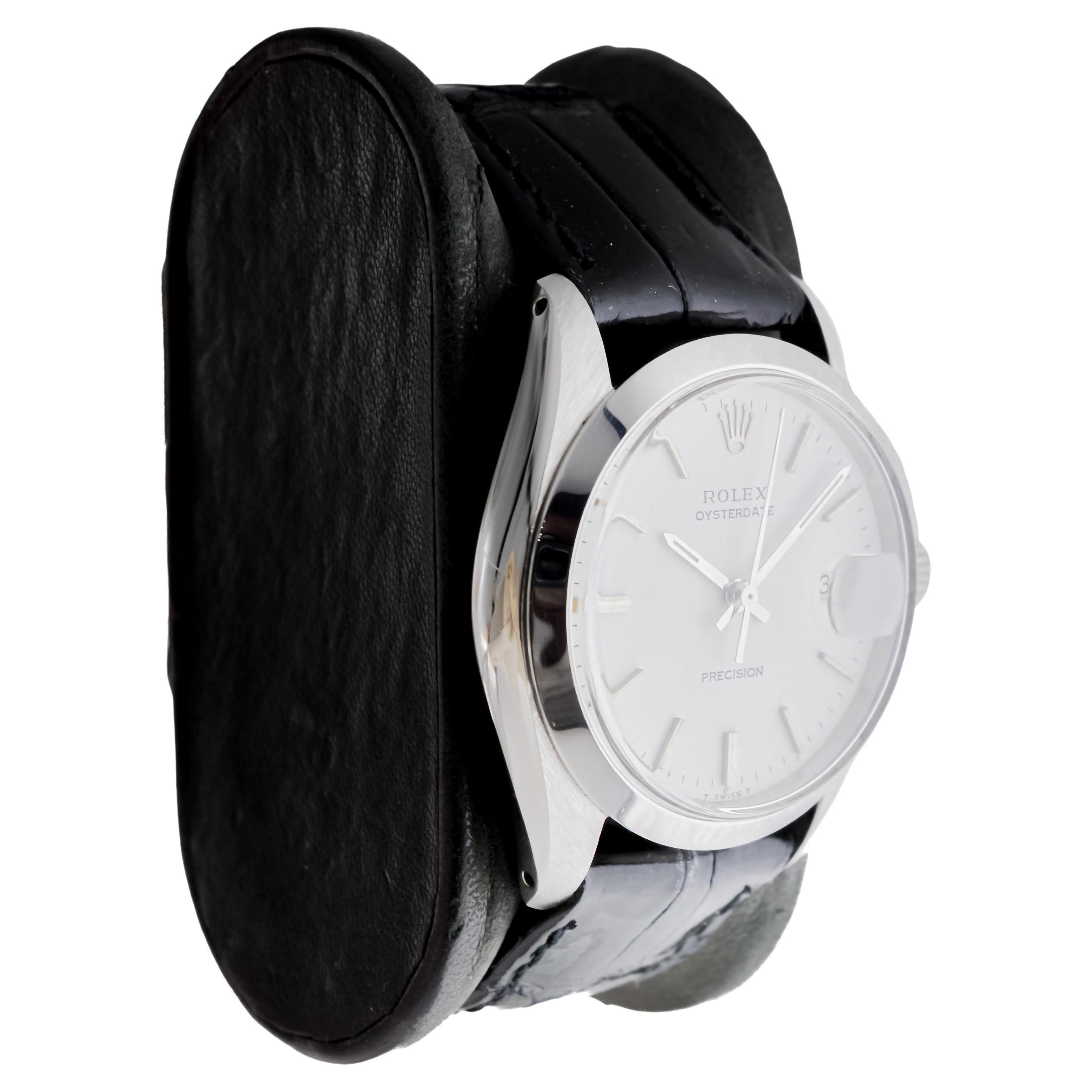 FACTORY / HOUSE: Rolex Watch Company
STYLE / REFERENCE: Oysterdate / Reference 6694
METAL / MATERIAL: Stainless Steel
CIRCA / YEAR: 1970's
DIMENSIONS / SIZE: Length 42mm X Diameter 35mm
MOVEMENT / CALIBER: Manual Winding / 17 Jewels / Caliber