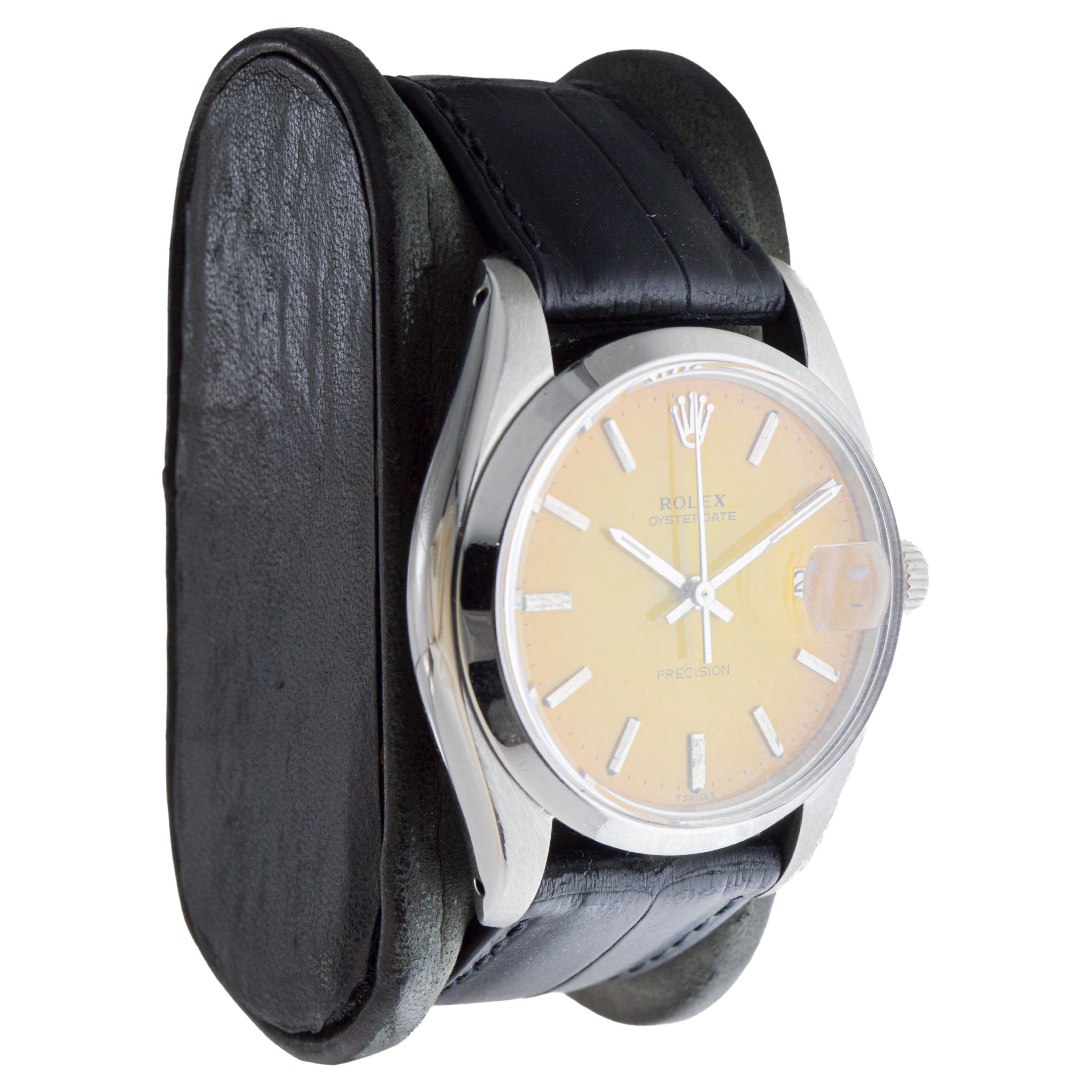 Moderne Rolex Oysterdate en acier inoxydable avec rare cadran jaune à vignettes, circa 1970 en vente