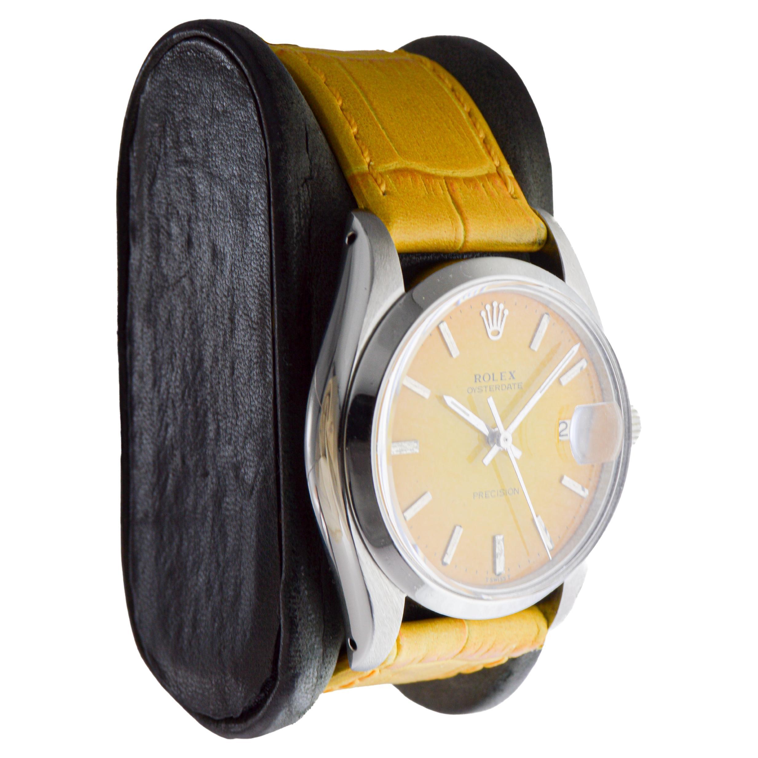 FABRIK / HAUS: Rolex Watch Company
STIL / REFERENZ: Austerndatum / Referenz 6694
METALL / MATERIAL: Rostfreier Stahl
CIRCA / JAHR: 1970er Jahre
ABMESSUNGEN / GRÖSSE: Länge 40mm 
