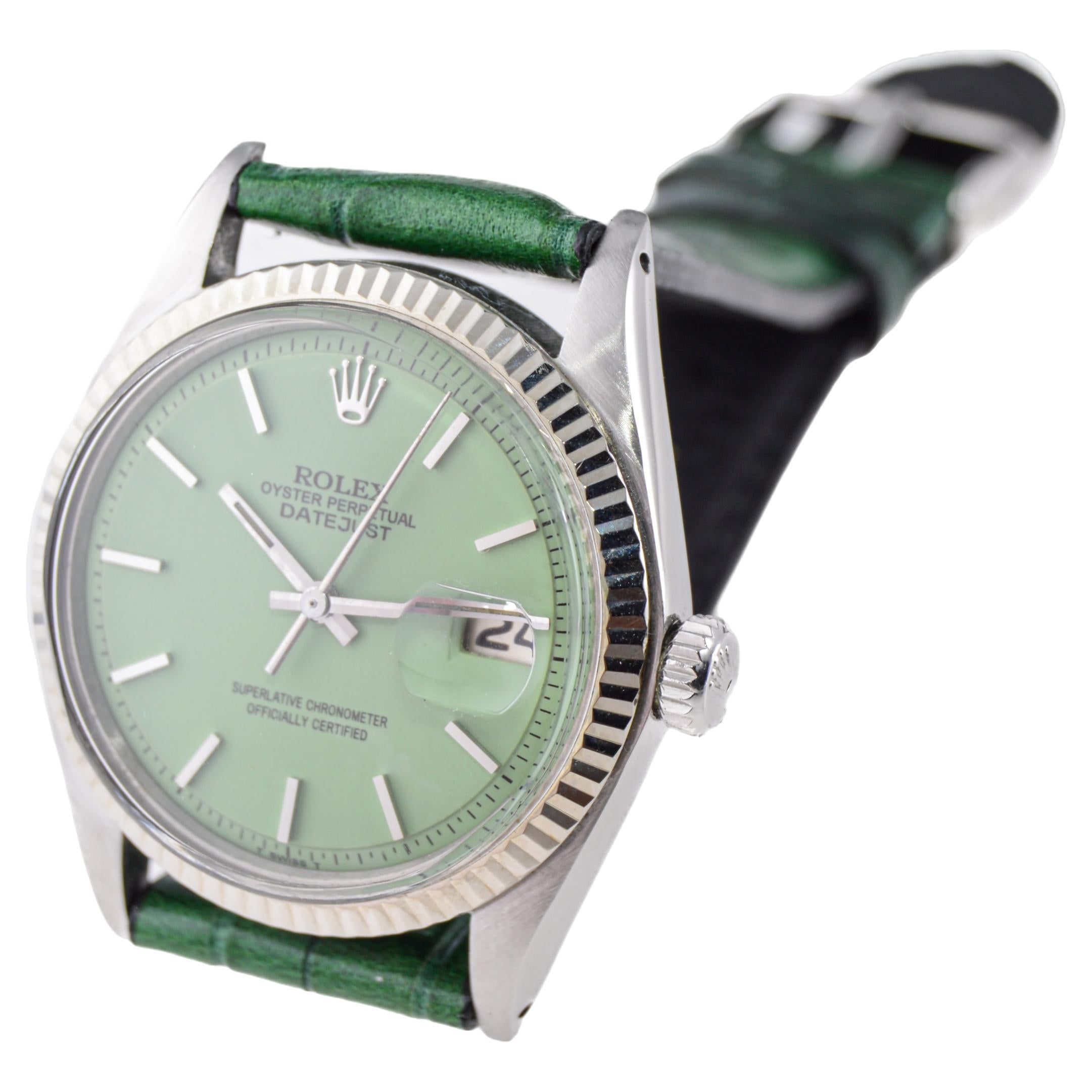 Rolex Montre Perpetual Datejust en acier inoxydable avec cadran vert fini sur mesure, années 1970 en vente 4