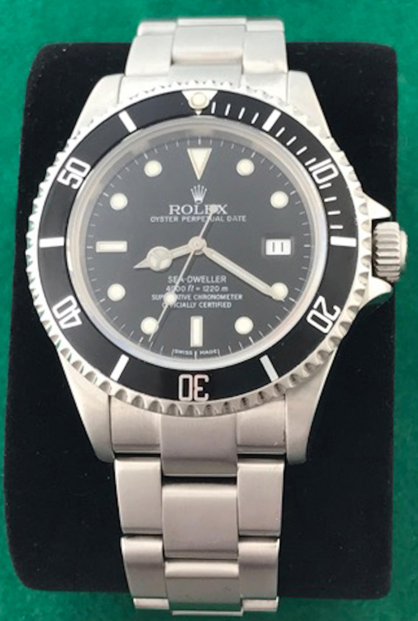 Contemporary Rolex Stainless Steel Sea Dweller Oyster Perpetual Automatic Wristwatch 16600