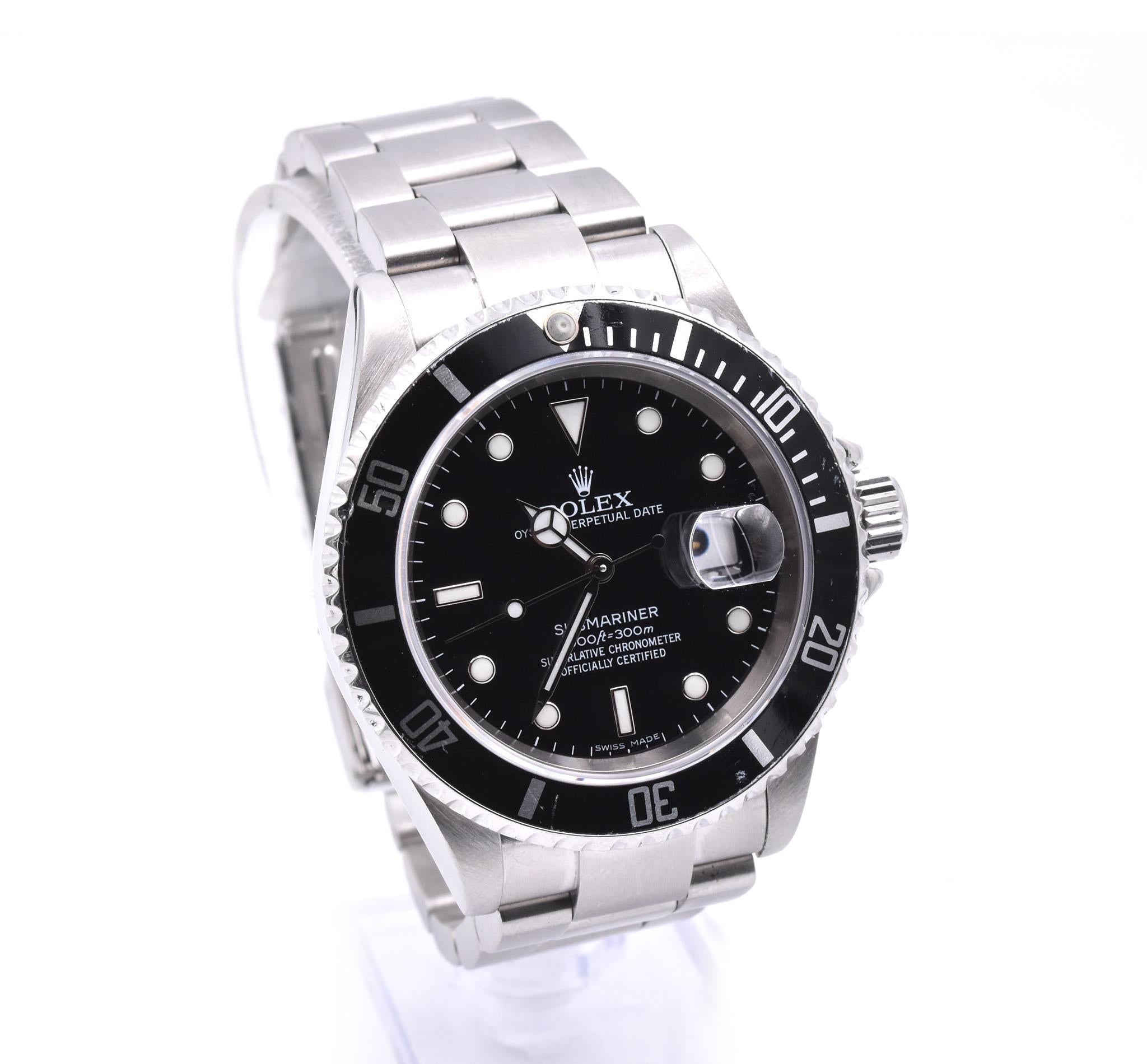 Movement: automatic
Function: hours, minutes, seconds, date
Case: 40mm stainless steel case with back bezel, screw-down crown, sapphire crystal
Band: stainless steel bracelet with locking deployment clasp
Dial: black dial with luminescent hands and