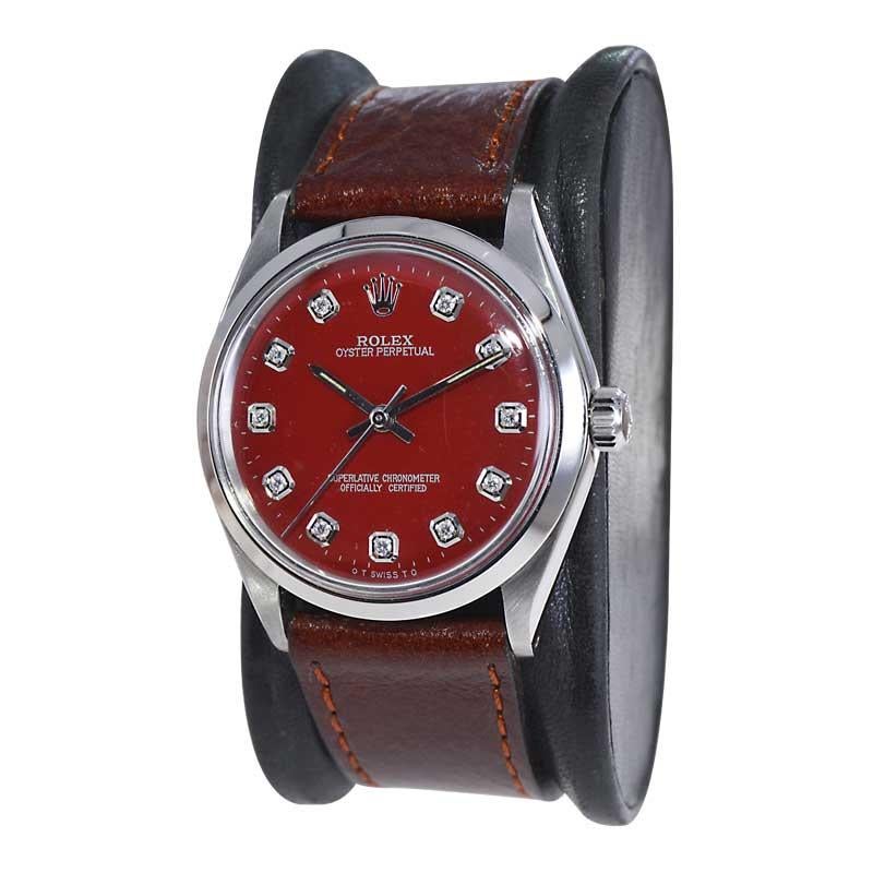 Rolex en acier inoxydable avec cadran à diamants rouges fait sur mesure dans les années 1960/70 Unisexe en vente