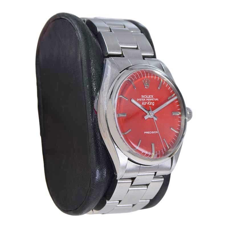 Rolex Montre Air King en acier avec cadran rouge personnalisé et bracelet huîtres d'origine, milieu des années 60 Unisexe en vente