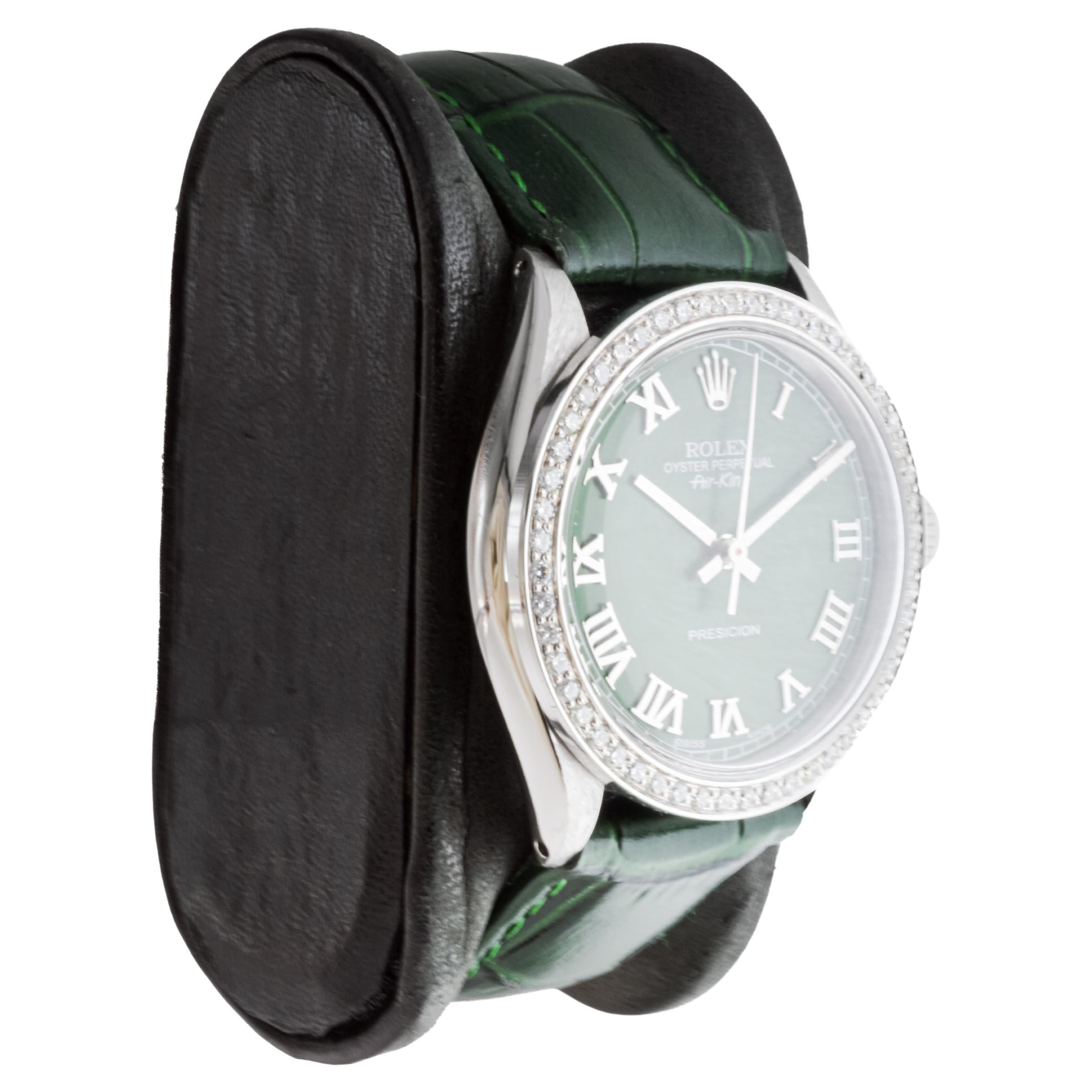 FACTORY / HOUSE: Rolex Watch Company
STYLE / REFERENCE: Air King / Reference 5500-1002
METAL / MATERIAL: Stainless Steel
CIRCA / YEAR: 1960's
DIMENSIONS / SIZE: Length 39m X Diameter 35mm
MOVEMENT / CALIBER: Perpetual Winding / 26 Jewels / Caliber