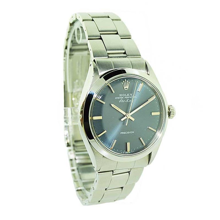 FACTORY / HOUSE: Rolex Watch Company
STYLE / REFERENCE: Oyster Perpetual / Air King / Reference 5500
METAL / MATERIAL: Stainless Steel
CIRCA / YEAR: Early 1970's
DIMENSIONS / SIZE: Length 39mm X Diameter 38mm
MOVEMENT: Perpetual Winding/26 Jewels /