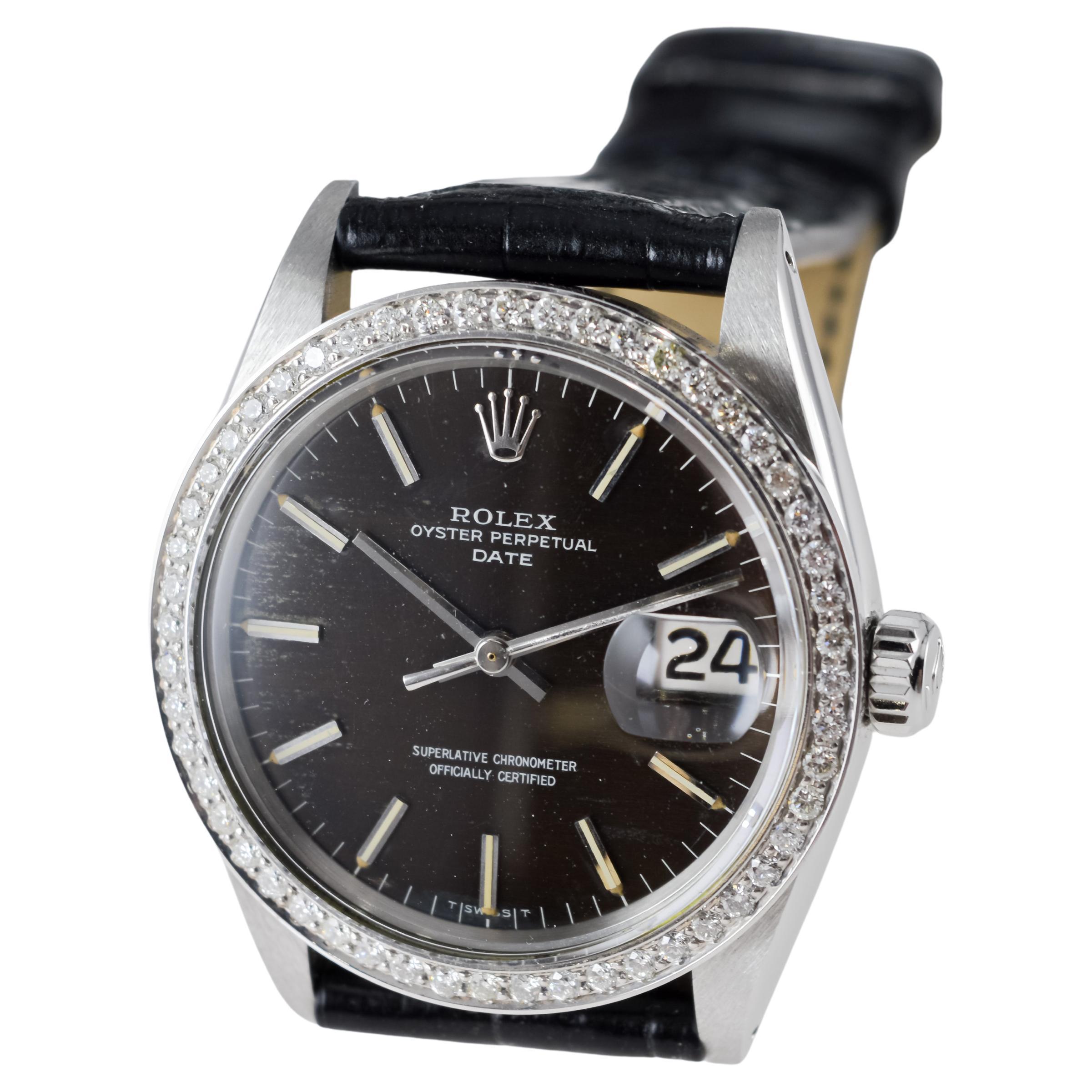 Rolex modello data in acciaio con raro quadrante nero, anni '60 circa, con ghiera personalizzata in vendita 7