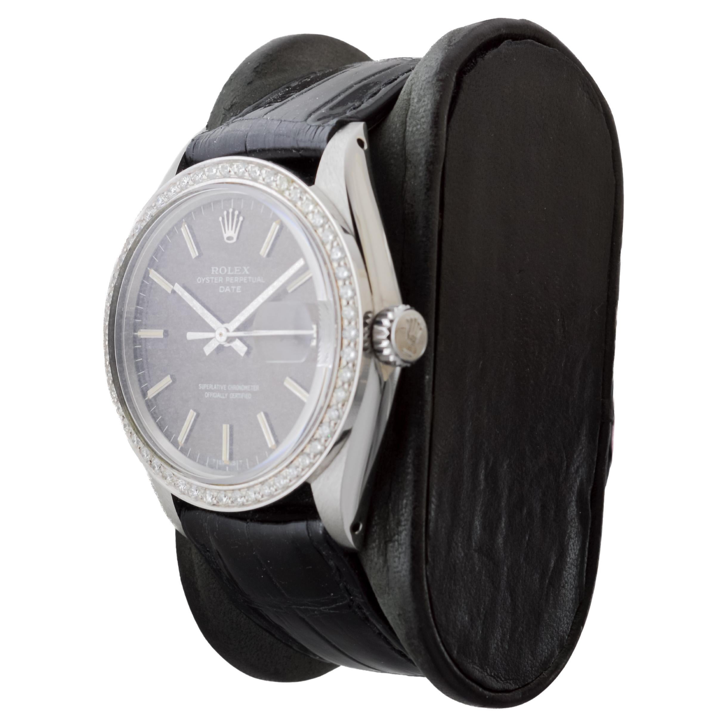 Rolex modello data in acciaio con raro quadrante nero, anni '60 circa, con ghiera personalizzata in vendita 2