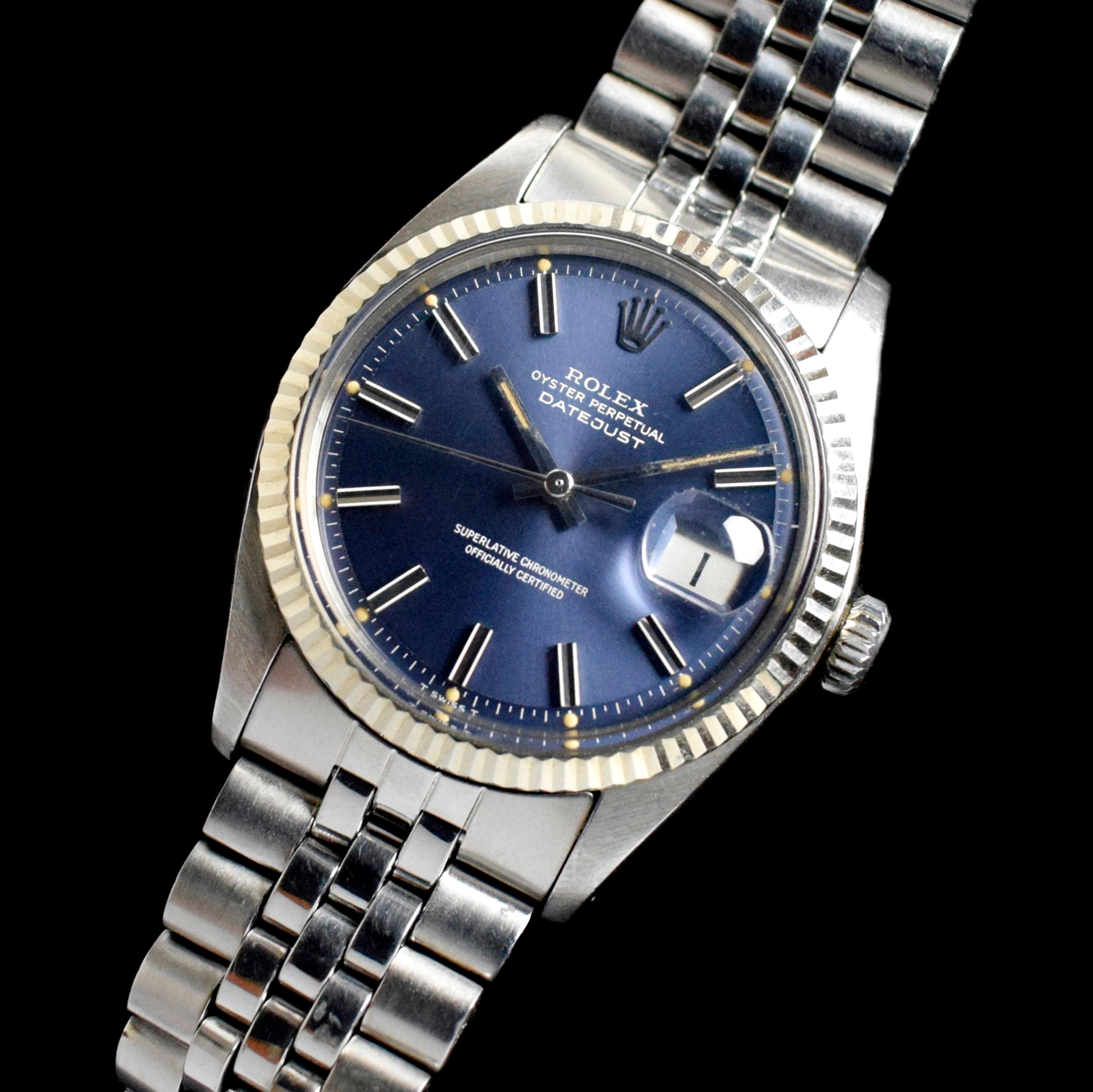 Marchio: Rolex d'epoca
Model No: 1601
Anno: 1972
Numero di serie: 32xxxxx

Riferimento: OT2032

Cassa: 36 mm senza corona; mostra segni di usura con una leggera lucidatura precedente; fondello interno timbrato 1601 IV.72

Quadrante: eccellente