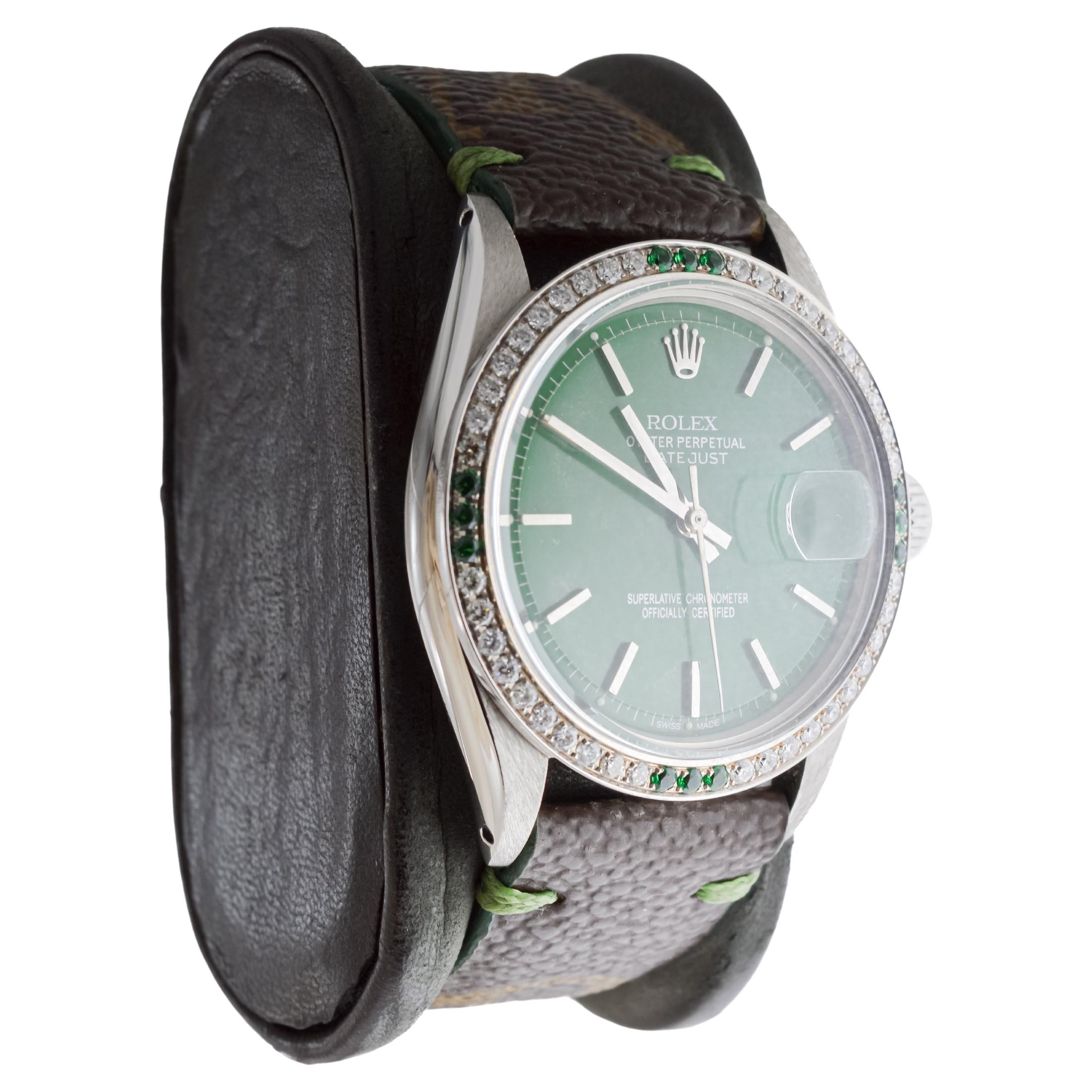 FACTORY / HOUSE: Rolex Watch Company
STYLE / REFERENCE: Datejust / Reference 1601
METAL / MATERIAL: Stainless Steel
CIRCA / YEAR: 1970's
DIMENSIONS / SIZE: Length 43mm X Diameter 36mm
MOVEMENT / CALIBER: Perpetual Winding / 26 Jewels / Caliber 1570