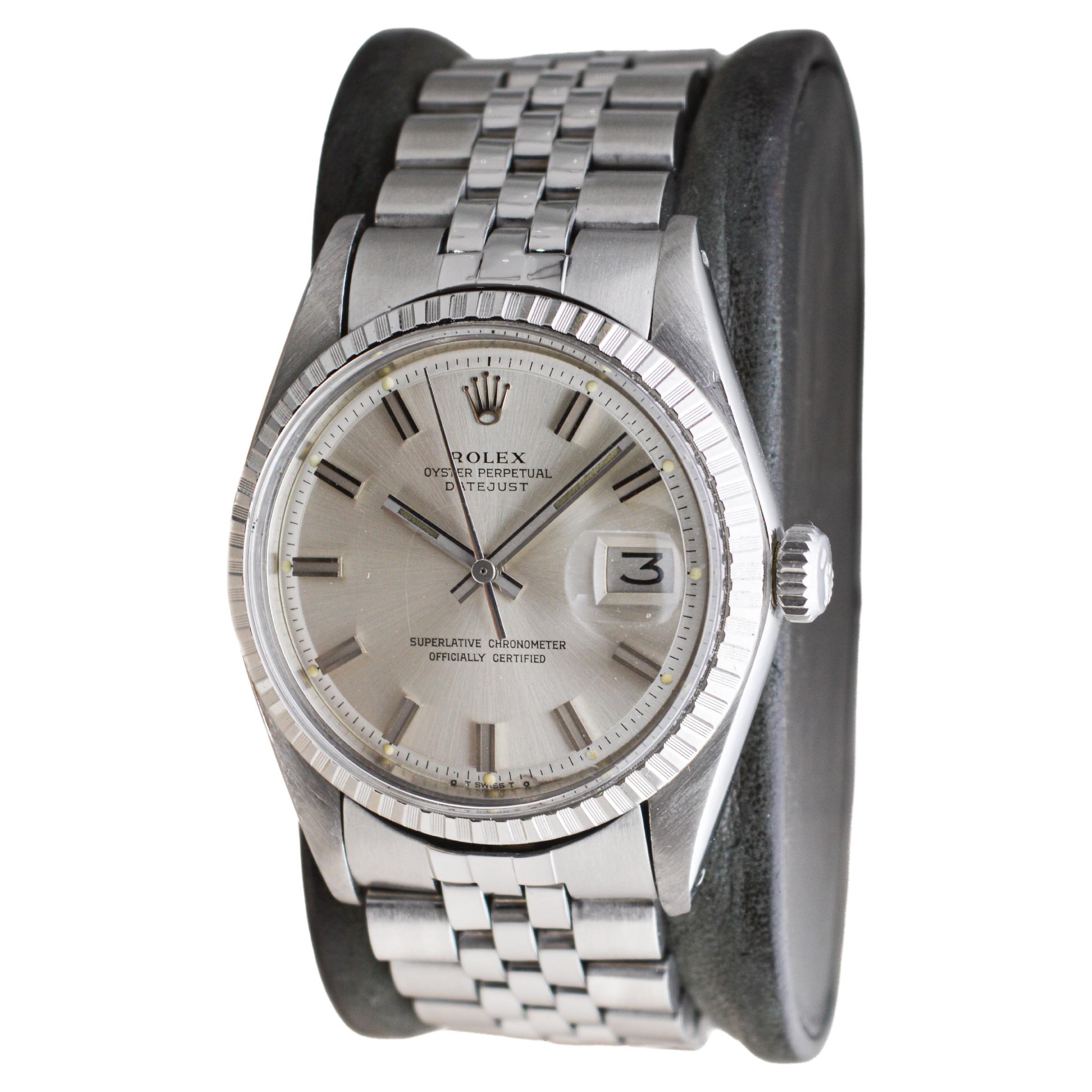 Rolex Steel Datejust with Exceptional Factory Original Silvered Dial circa 1970s In Excellent Condition For Sale In Long Beach, CA