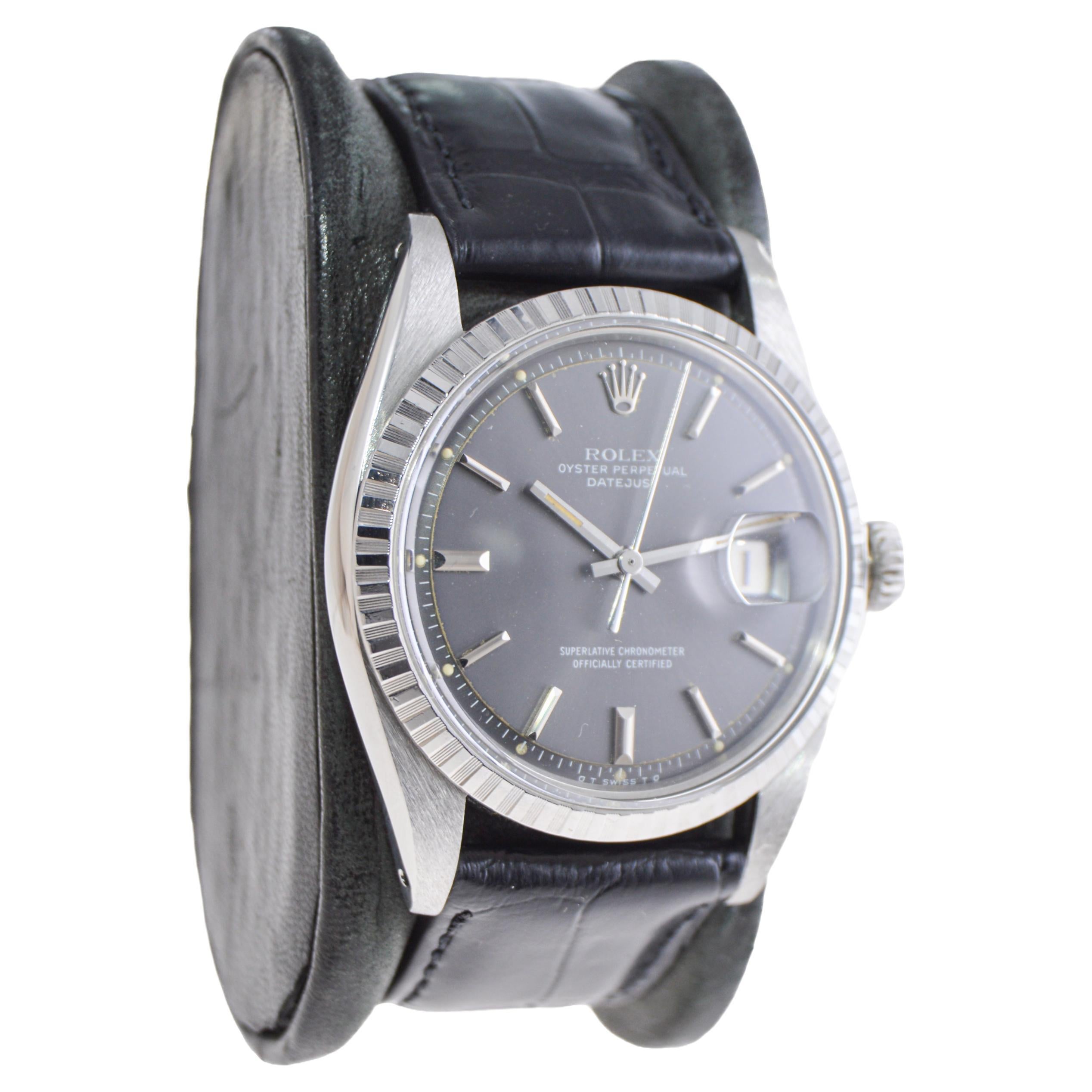 FACTORY / HOUSE: Rolex Watch Company
STYLE / REFERENCE: Oyster Perpetual Datejust / Reference 1601
METAL / MATERIAL: Stainless Steel
CIRCA / YEAR: 1960's
DIMENSIONS / SIZE: Length 43mm x Diameter 36mm
MOVEMENT / CALIBER: Perpetual Winding / 26