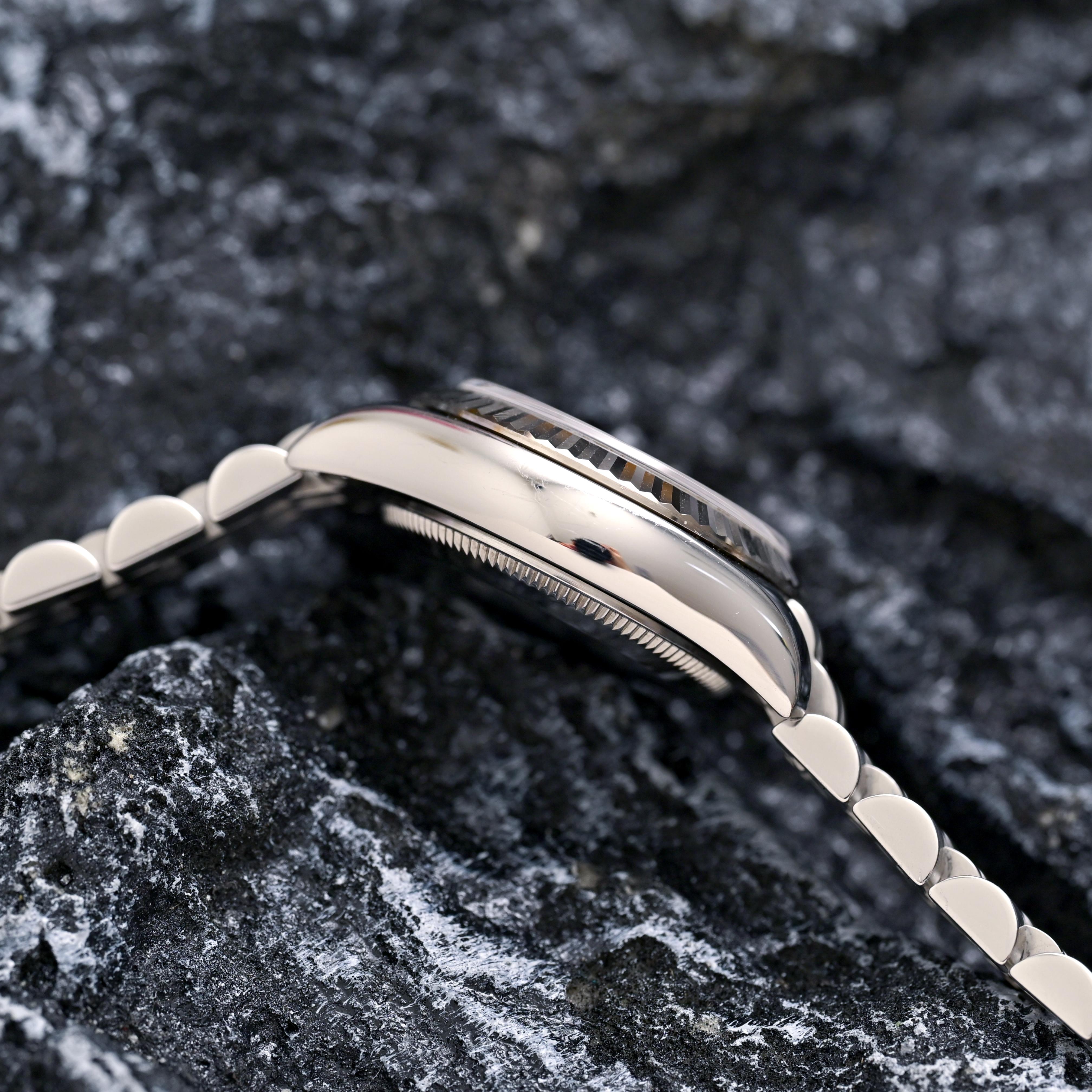 Rolex Steel Lady Datejust Ombre Blue Dial with Diamond Indexes Ref. 179174 en vente 7