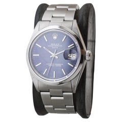 Rolex Steel Oyster Perpetual Date mit CUSTOM MADE Marineblauem Zifferblatt circa, 1970er Jahre