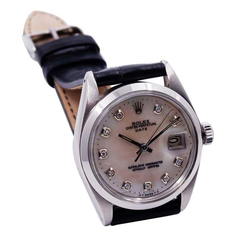  Rolex Montre Oyster Perpetual Date en acier avec cadran personnalisé en nacre et diamants, années 1970 Unisexe 