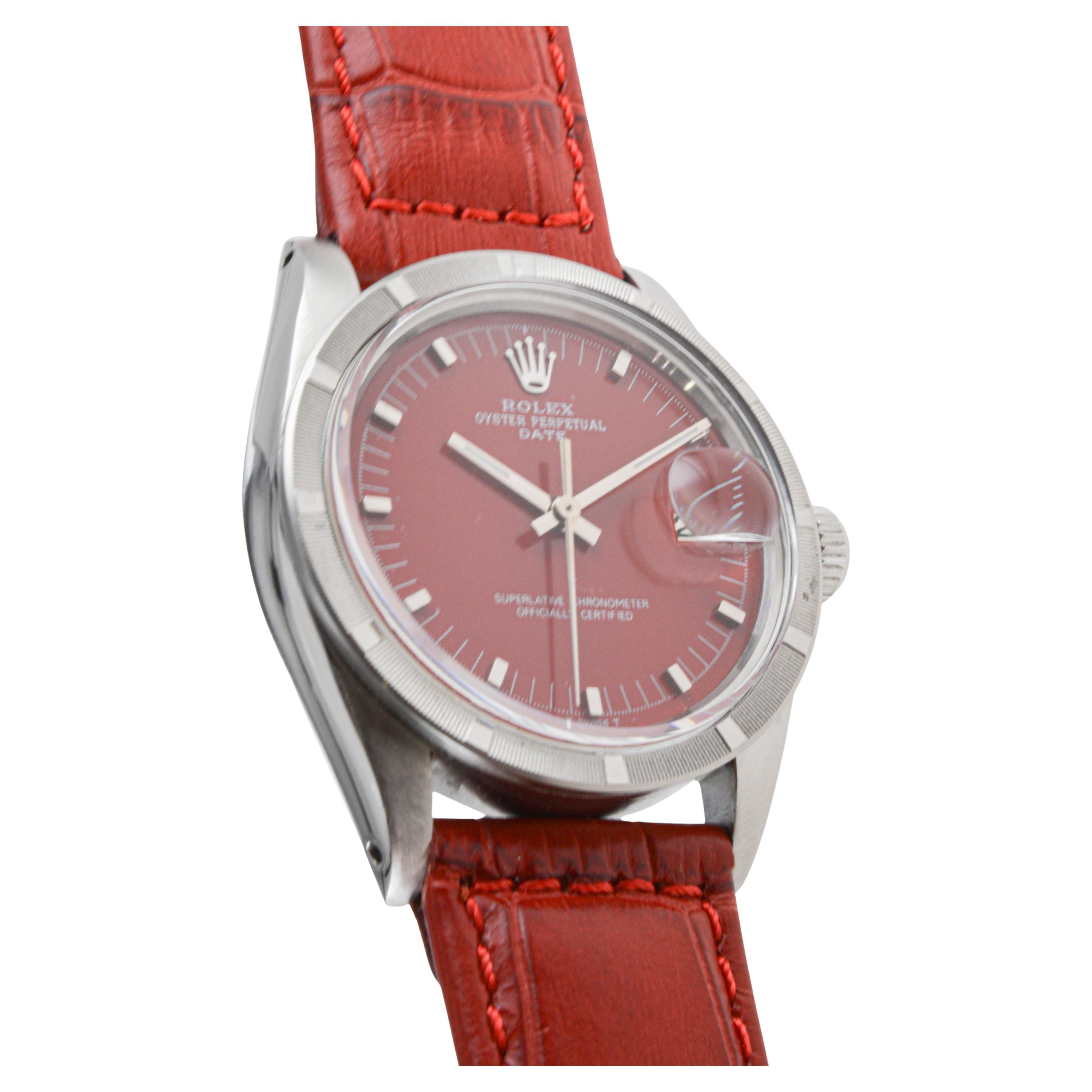 Rolex Oyster Perpetual Date avec cadran rouge personnalisé et lunette tournée par moteur en vente 2