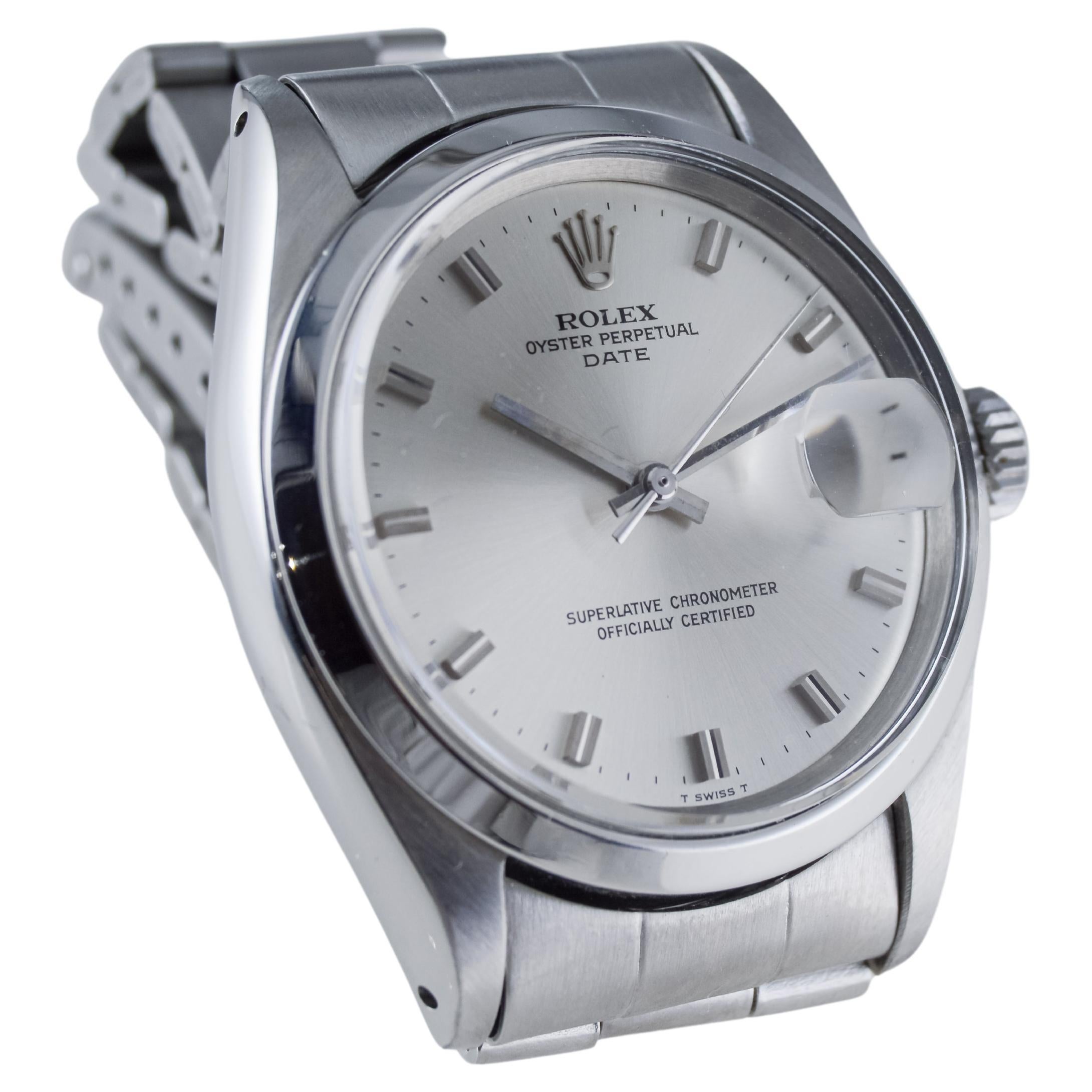 Rolex Montre Oyster Perpetual Date en acier avec cadran argenté d'origine d'usine, années 1960 Unisexe en vente