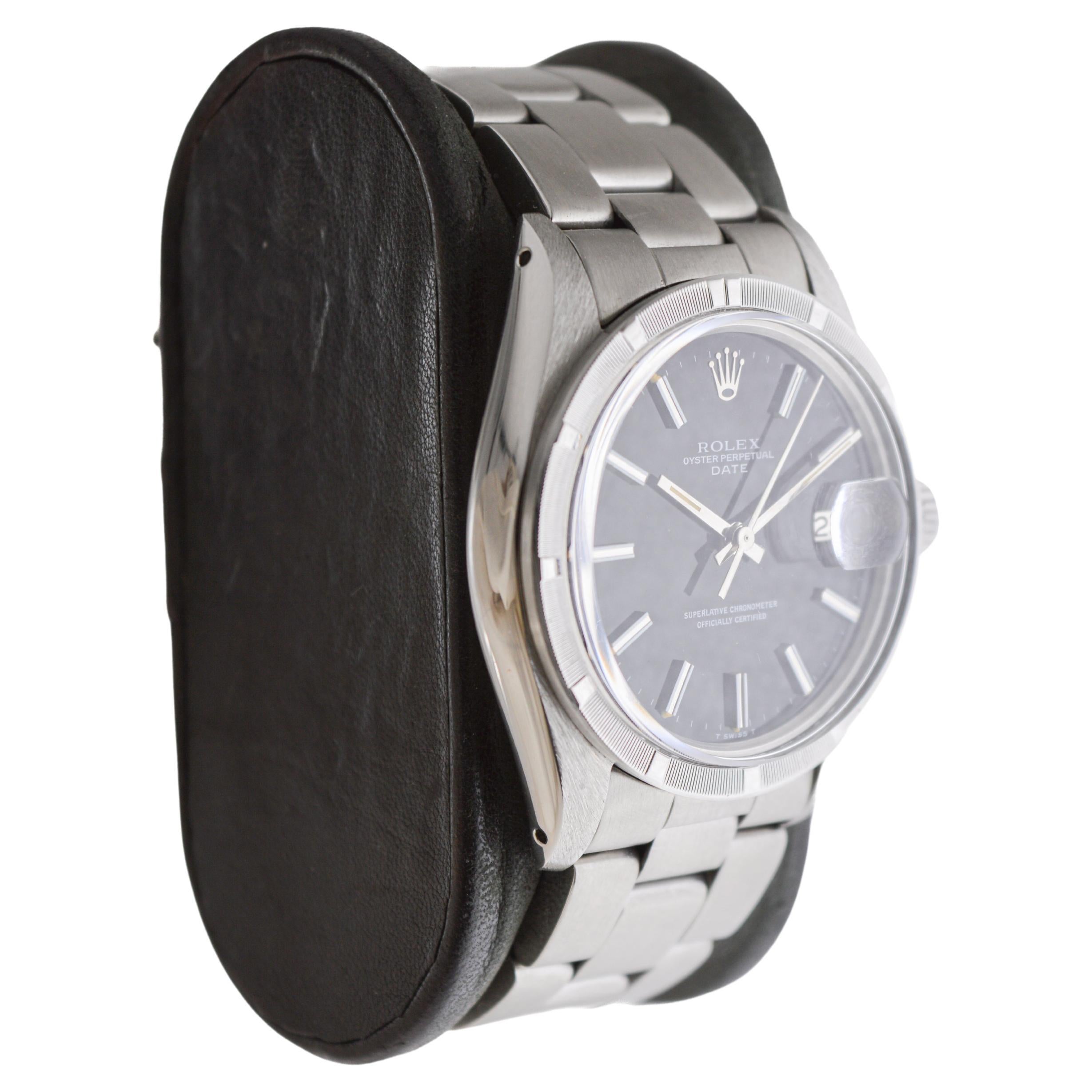 USINE / MAISON : Compagnie des montres Rolex
STYLE / RÉFÉRENCE : Oyster Perpetual Date / Référence 1501
METAL / MATERIAL : Acier inoxydable
CIRCA / ANNÉE : 1979
DIMENSIONS / TAILLE : Longueur 42mm X Diamètre 35mm
MOUVEMENT / CALIBRE : Remontage