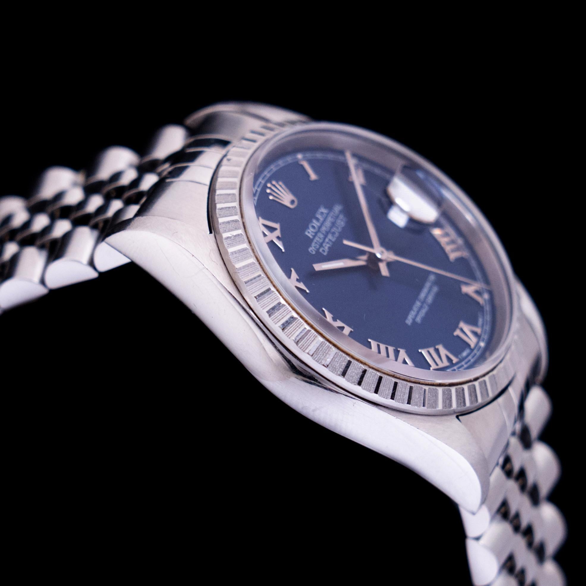 Rolex Oyster Perpetual Datejust 16220 Montre en acier avec cadran romain bleu, 1993 en vente 1
