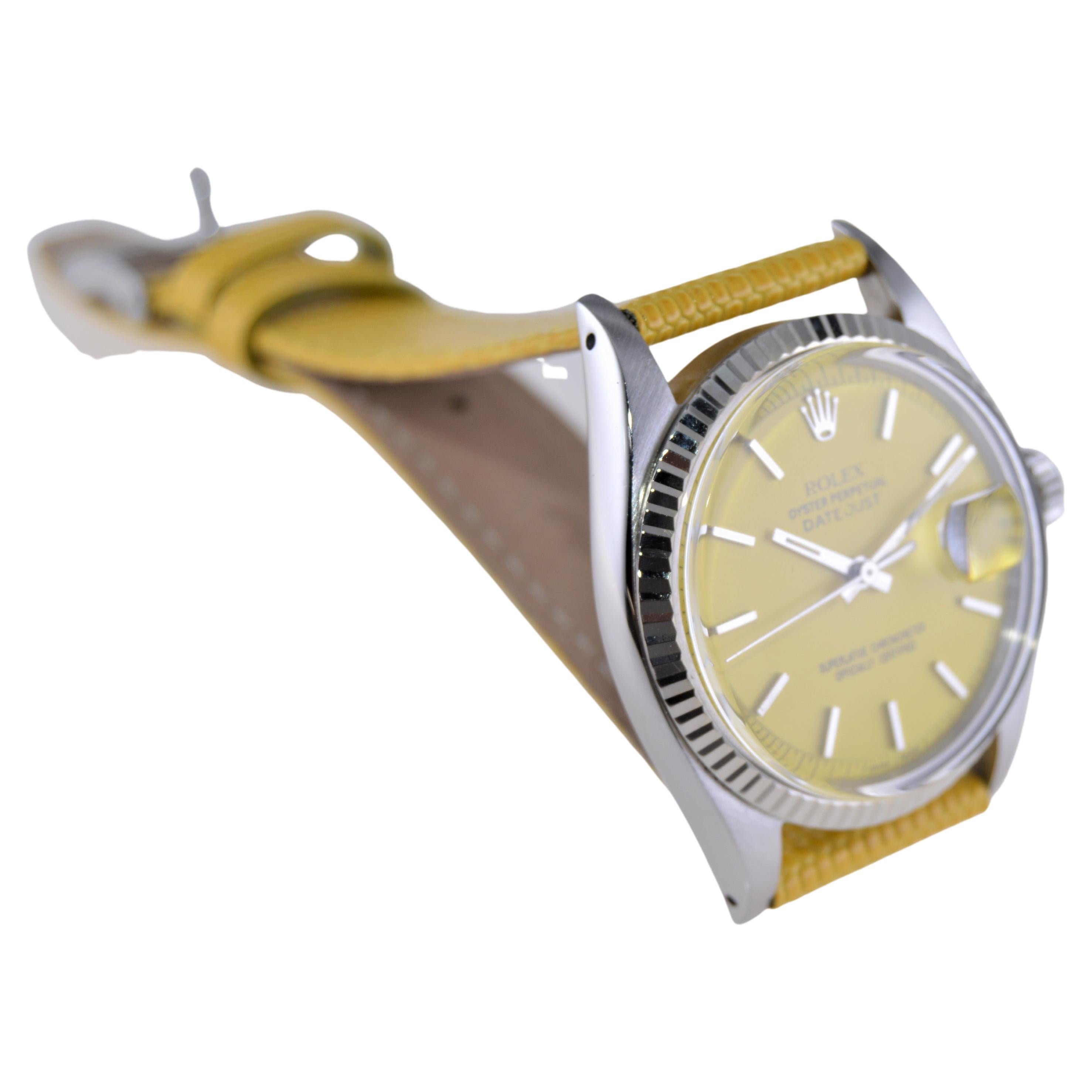 Rolex Oyster Perpetual Datejust avec cadran jaune personnalisé et bracelet des années 1960 Excellent état - En vente à Long Beach, CA