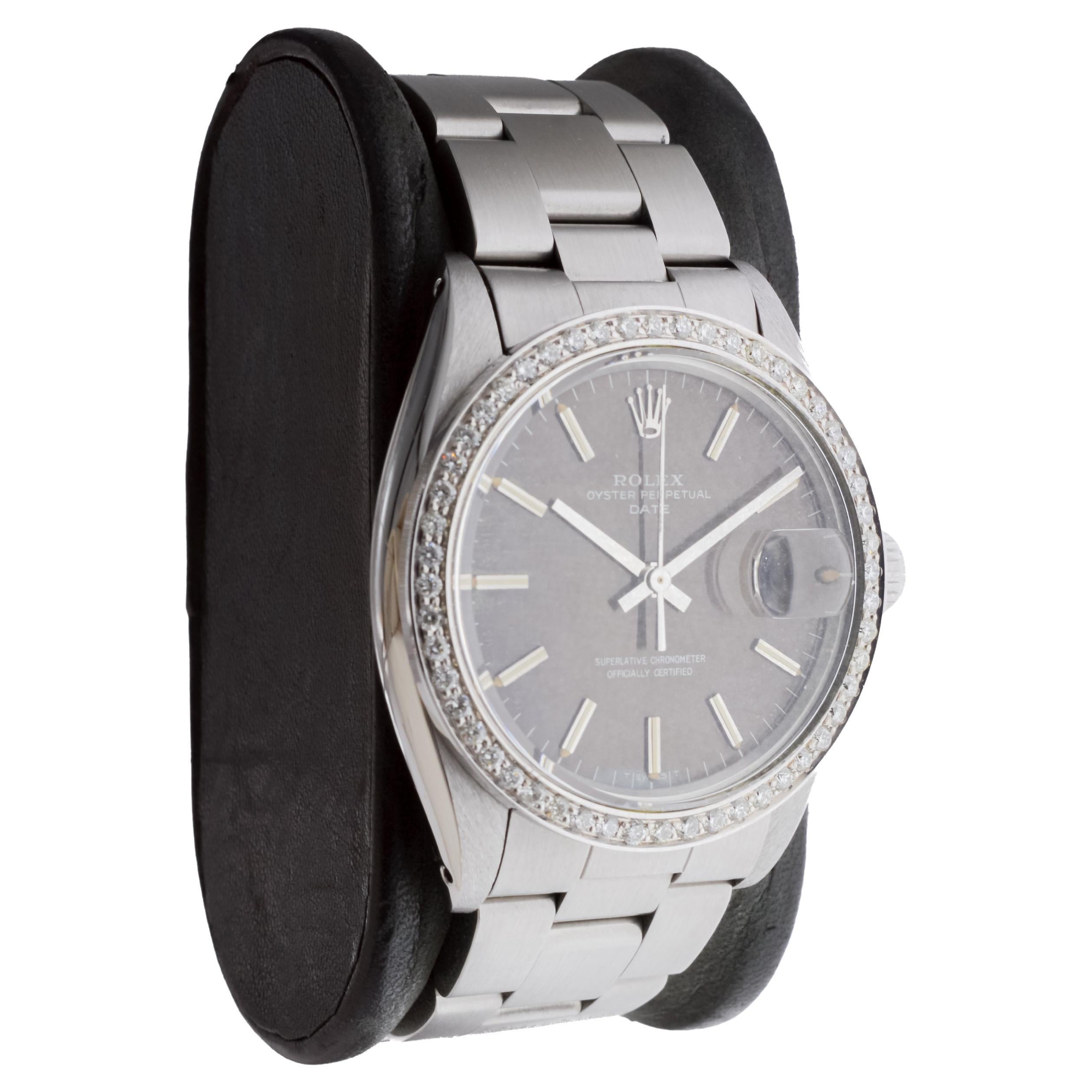 Moderne Rolex Steel Oyster Perpetual Datejust avec rare cadran noir circa, 1960's en vente