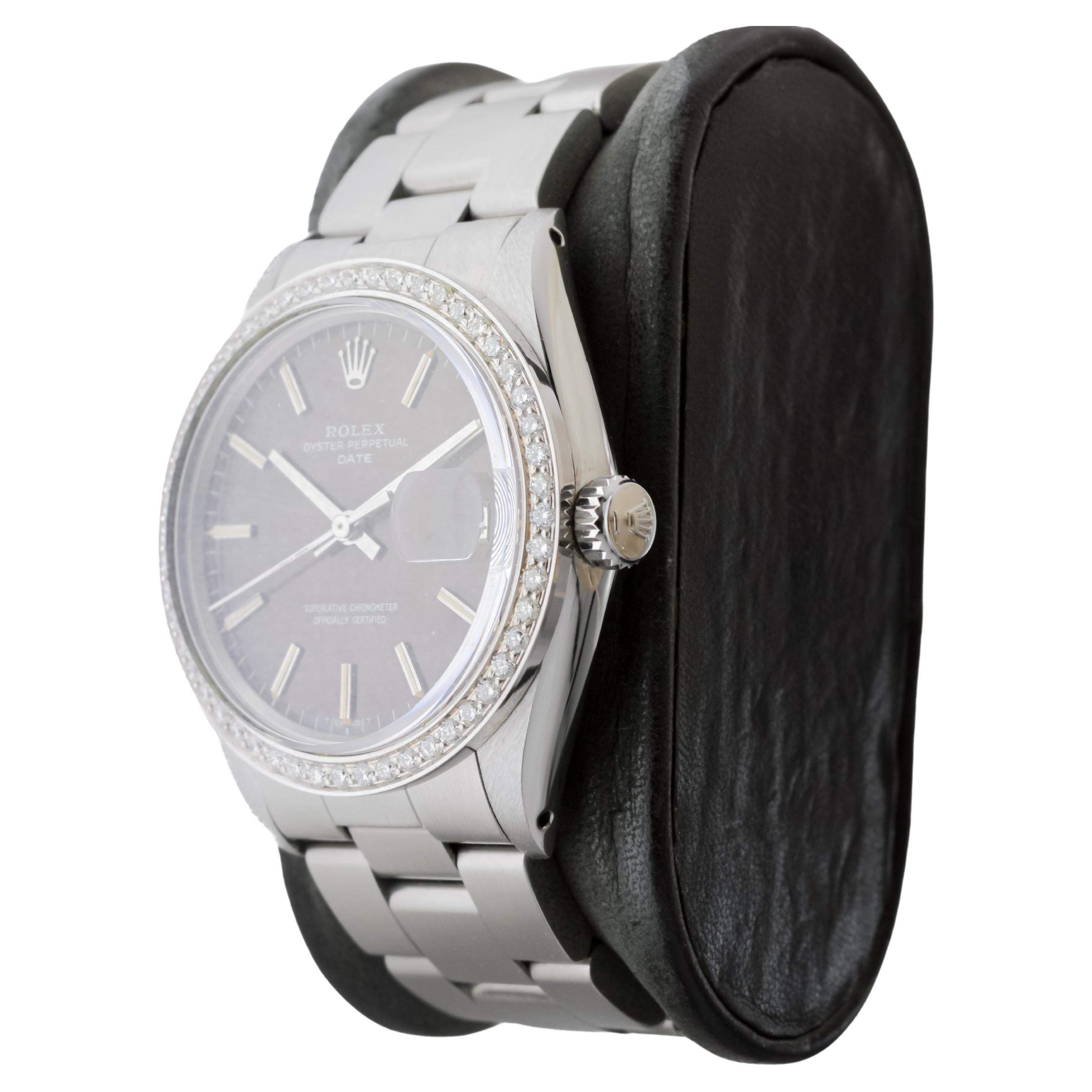 Rolex Steel Oyster Perpetual Datejust avec rare cadran noir circa, 1960's en vente 3