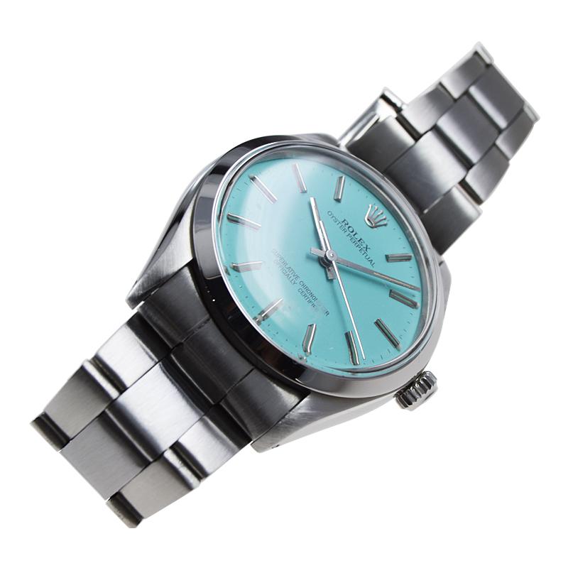 Rolex Oyster Perpetual de acero con esfera azul hecha a medida, alrededor de 1970 en venta 1