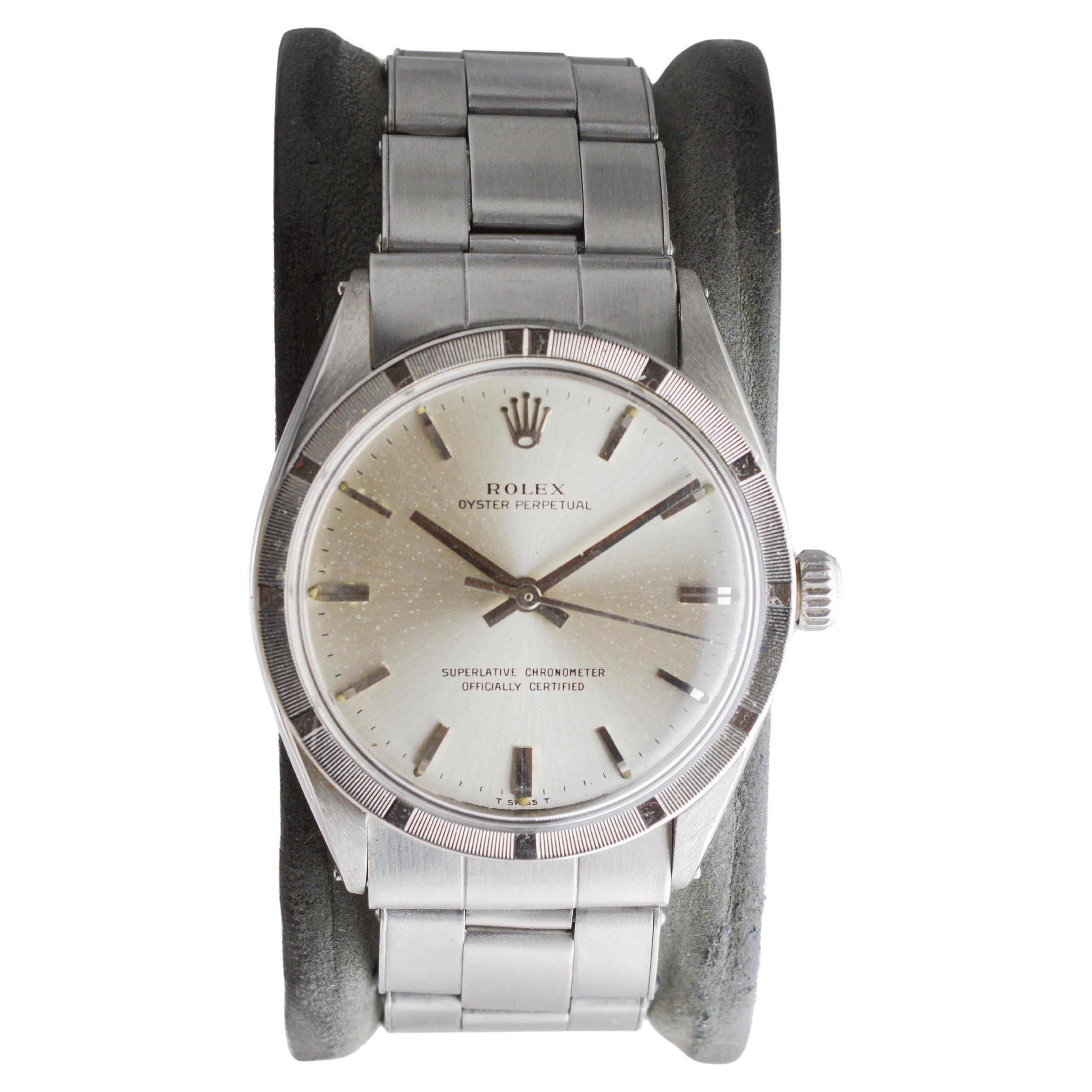Rolex Steel Oyster Perpetual with Rare Engine Turned Bezel circa, 1960's (Moderne) im Angebot