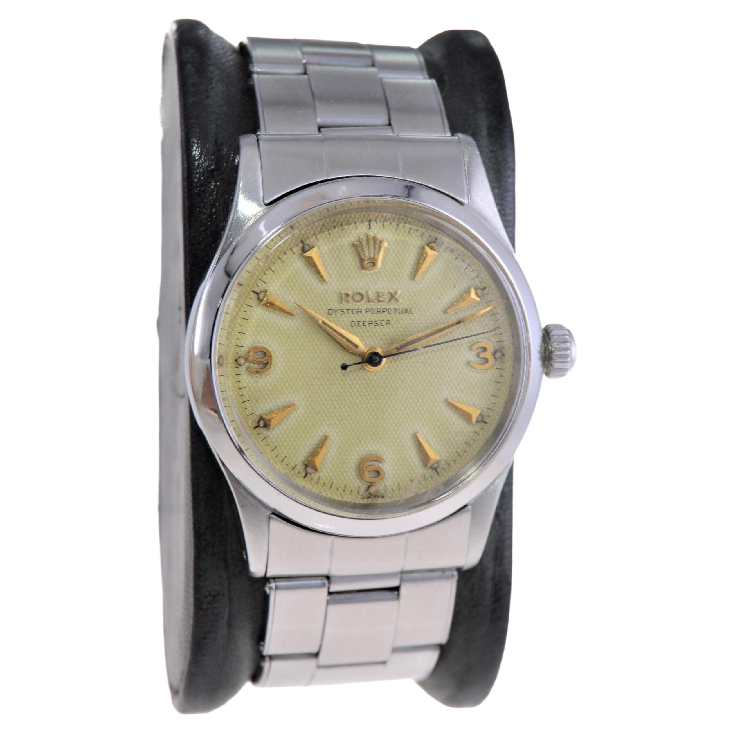 FACTORY / HOUSE: Rolex Watch Company
STYLE / REFERENCE: Oyster Perpetual 