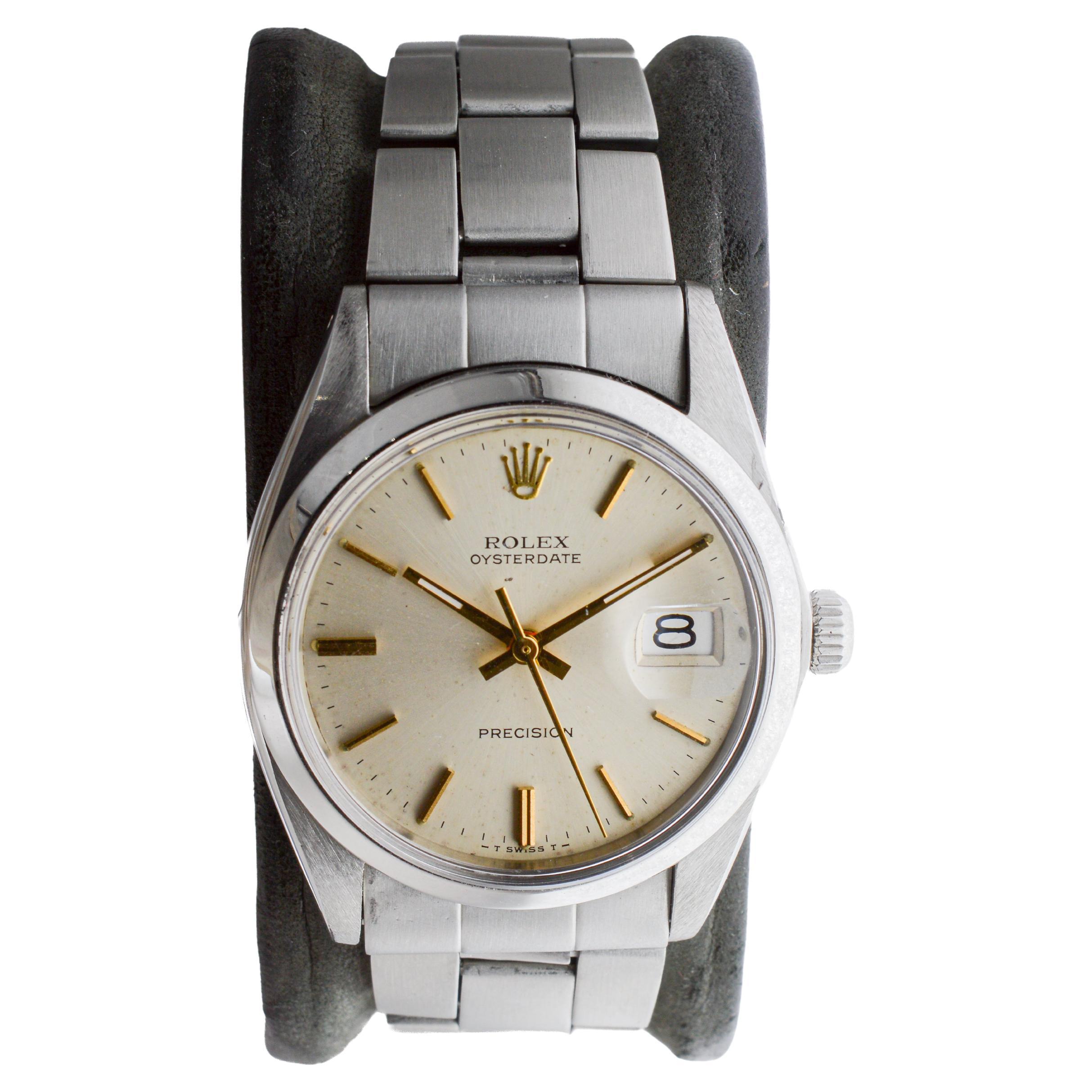 Rolex Steel Oysterdate with Factory Original Champagne Dial circa In Excellent Condition For Sale In Long Beach, CA
