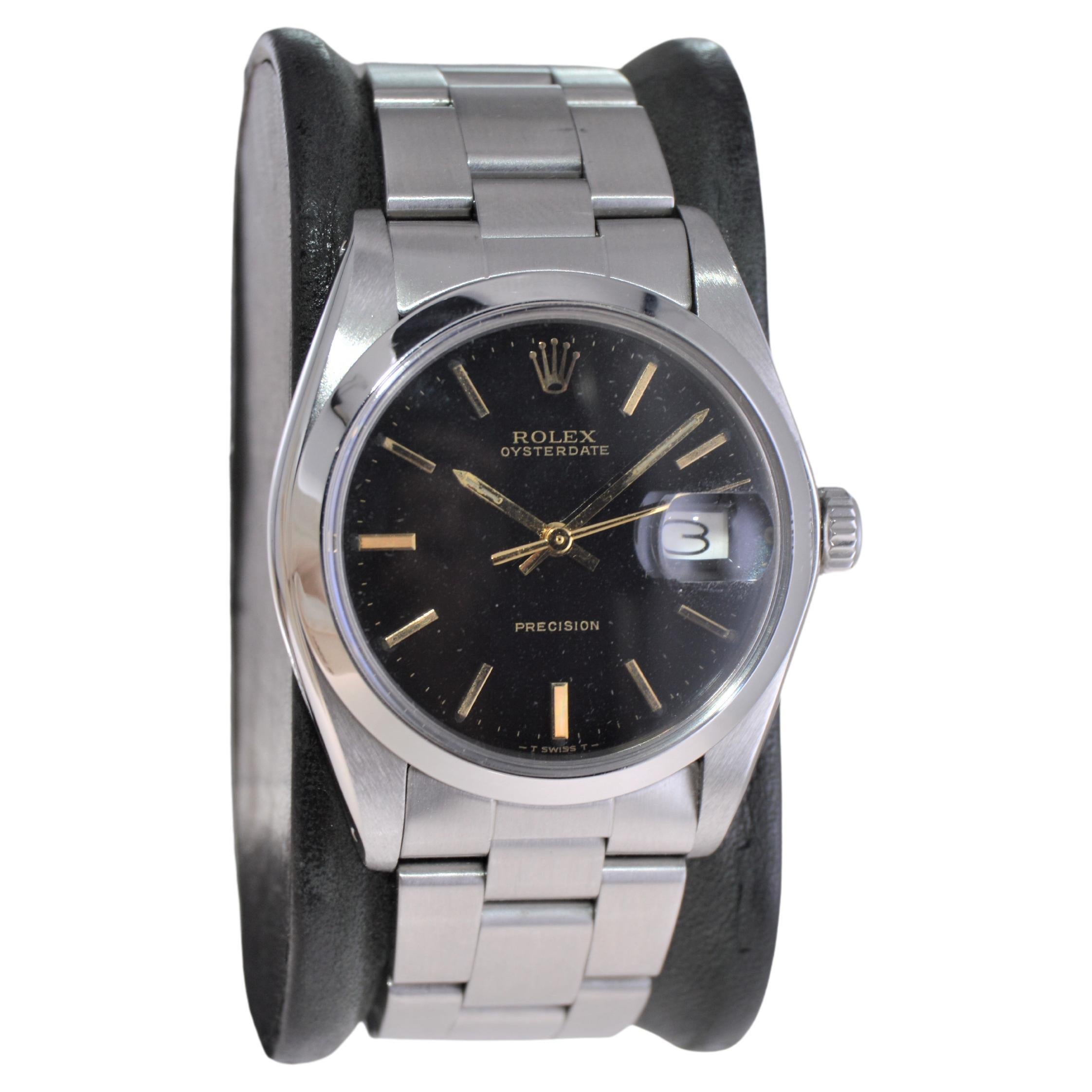 FACTORY / HOUSE: Rolex Watch Company
STYLE / REFERENCE: Oysterdate / Reference 1200
METAL / MATERIAL: Stainless Steel
CIRCA / YEAR: 1979
DIMENSIONS / SIZE: Length 41mm X Diameter 35mm
MOVEMENT / CALIBER: Manual Winding / 17 Jewels / Caliber