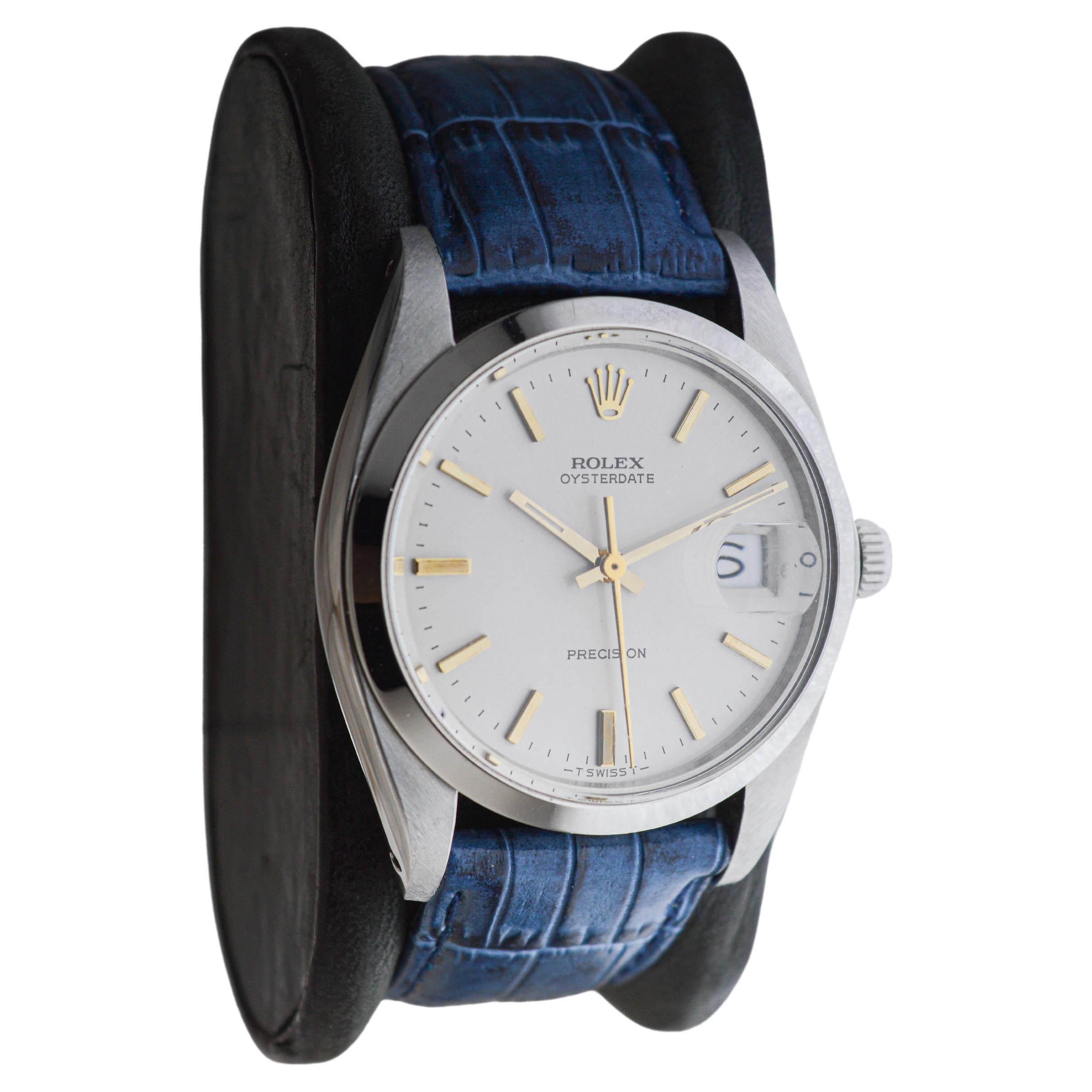 FACTORY / HOUSE: Rolex Watch Company
STYLE / REFERENCE: Oysterdate / Reference 6694
METAL / MATERIAL: Stainless Steel
CIRCA / YEAR: 1970's
DIMENSIONS / SIZE: Length 42mm X Diameter 35mm
MOVEMENT / CALIBER: Manual Winding / 17 Jewels / Caliber