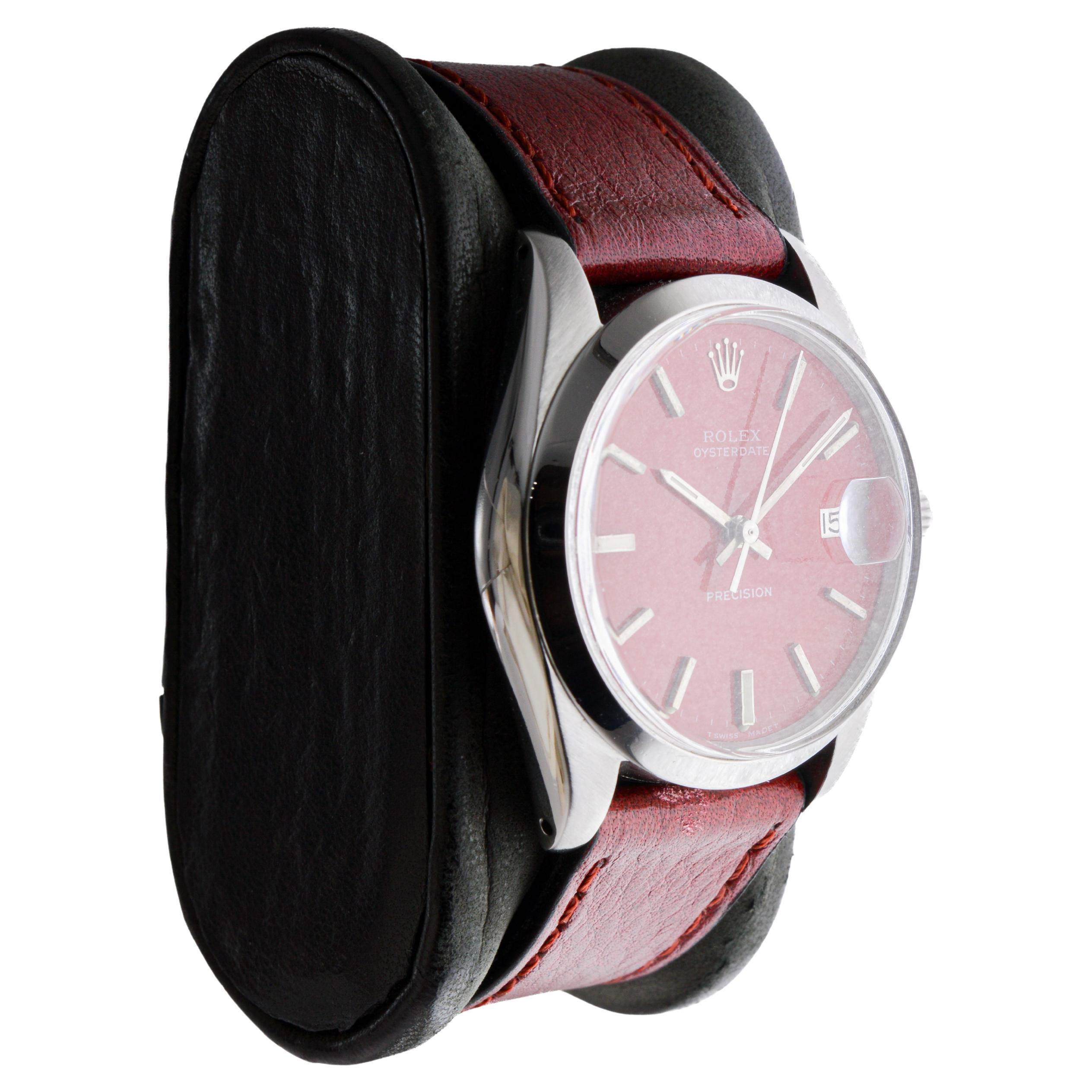 USINE / MAISON : Compagnie des montres Rolex
STYLE / RÉFÉRENCE : Oysterdate / Référence 6694
METAL / MATERIAL : Acier inoxydable
CIRCA / ANNÉE : années 1970
DIMENSIONS / TAILLE : Longueur 40 mm 