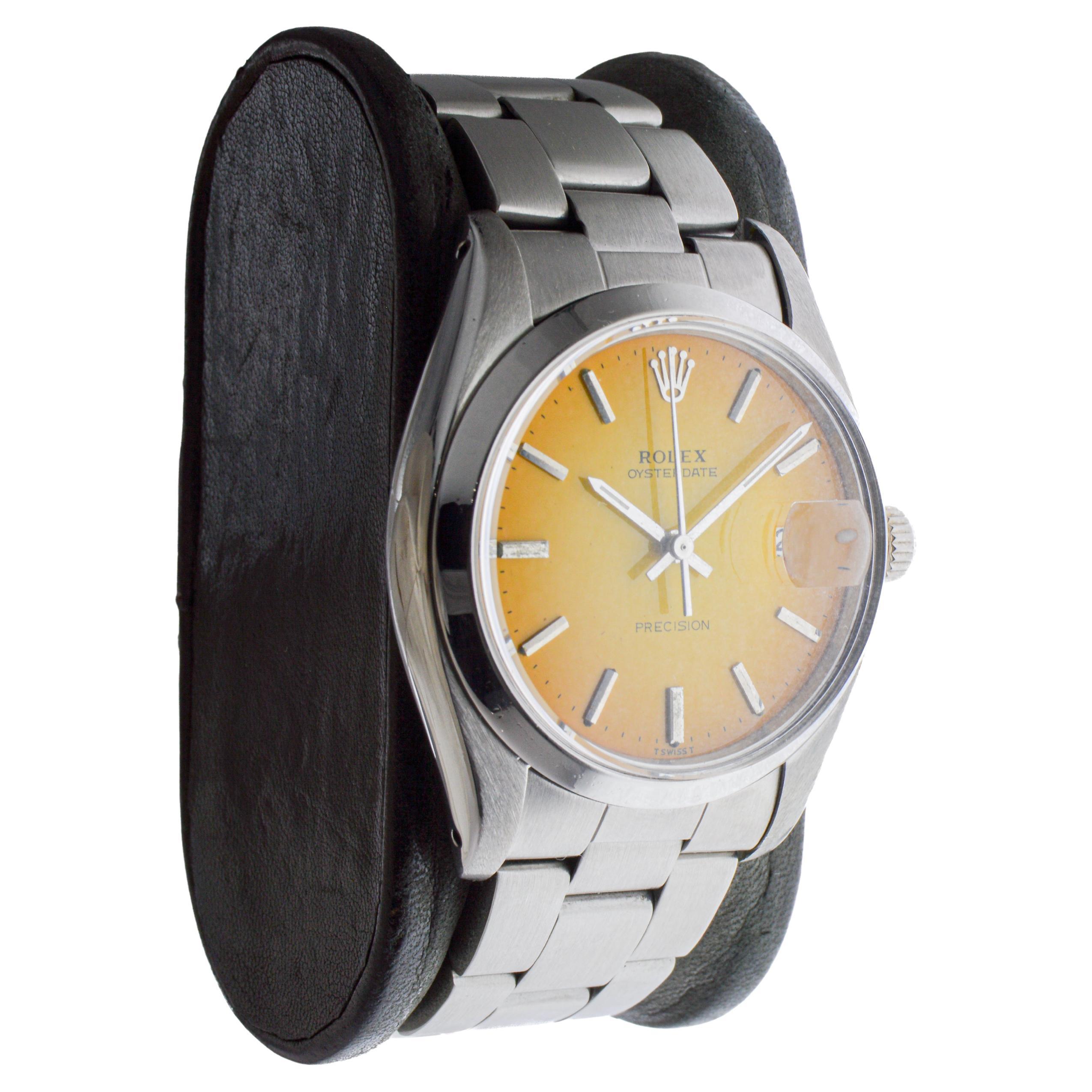 USINE / MAISON : Compagnie des montres Rolex
STYLE / RÉFÉRENCE : Oysterdate / Référence 6694
METAL / MATERIAL : Acier inoxydable
CIRCA / ANNÉE : années 1970
DIMENSIONS / TAILLE : Longueur 40 mm 