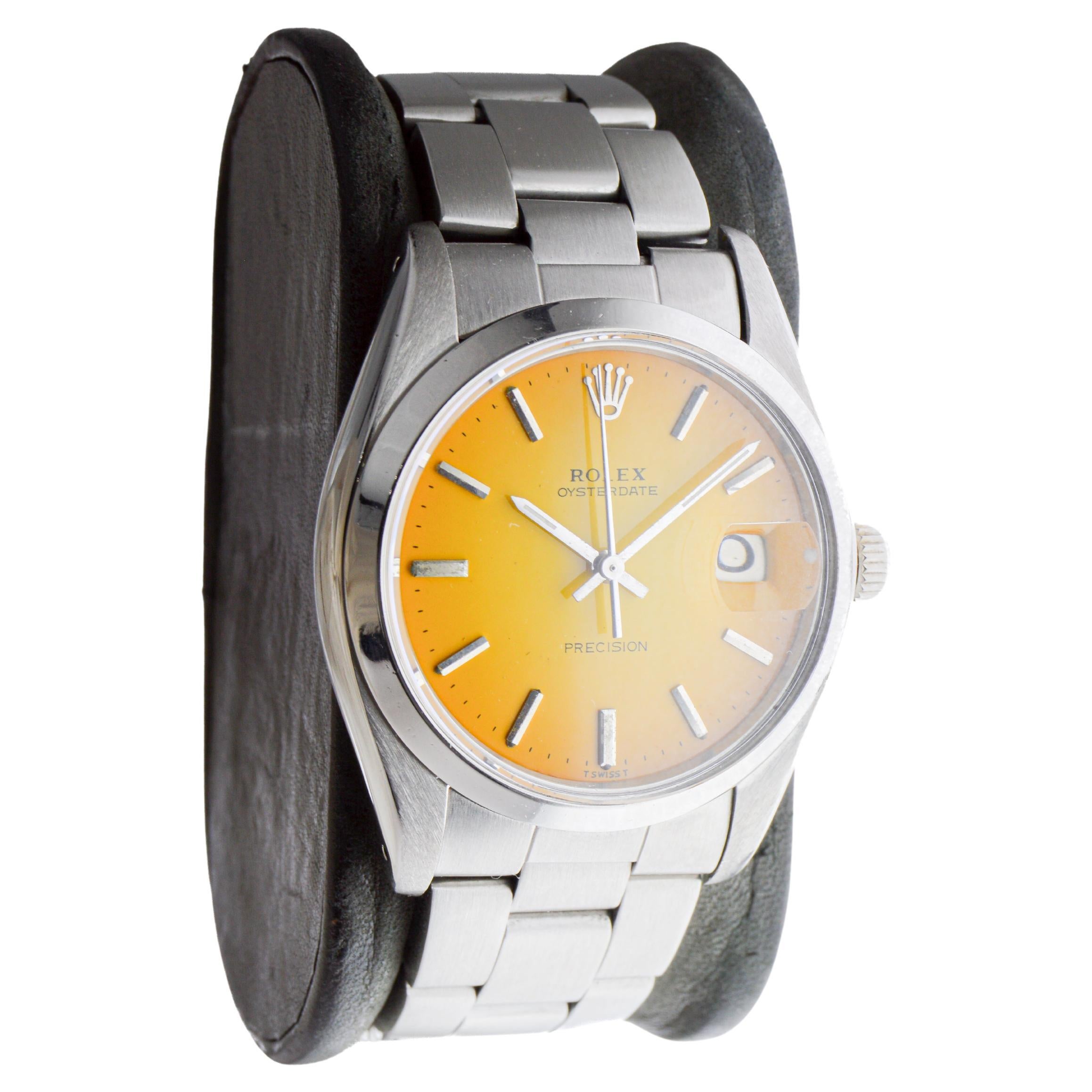 Moderne Rolex Oysterdate en acier avec cadran à vignettes jaune, vers 1970 en vente