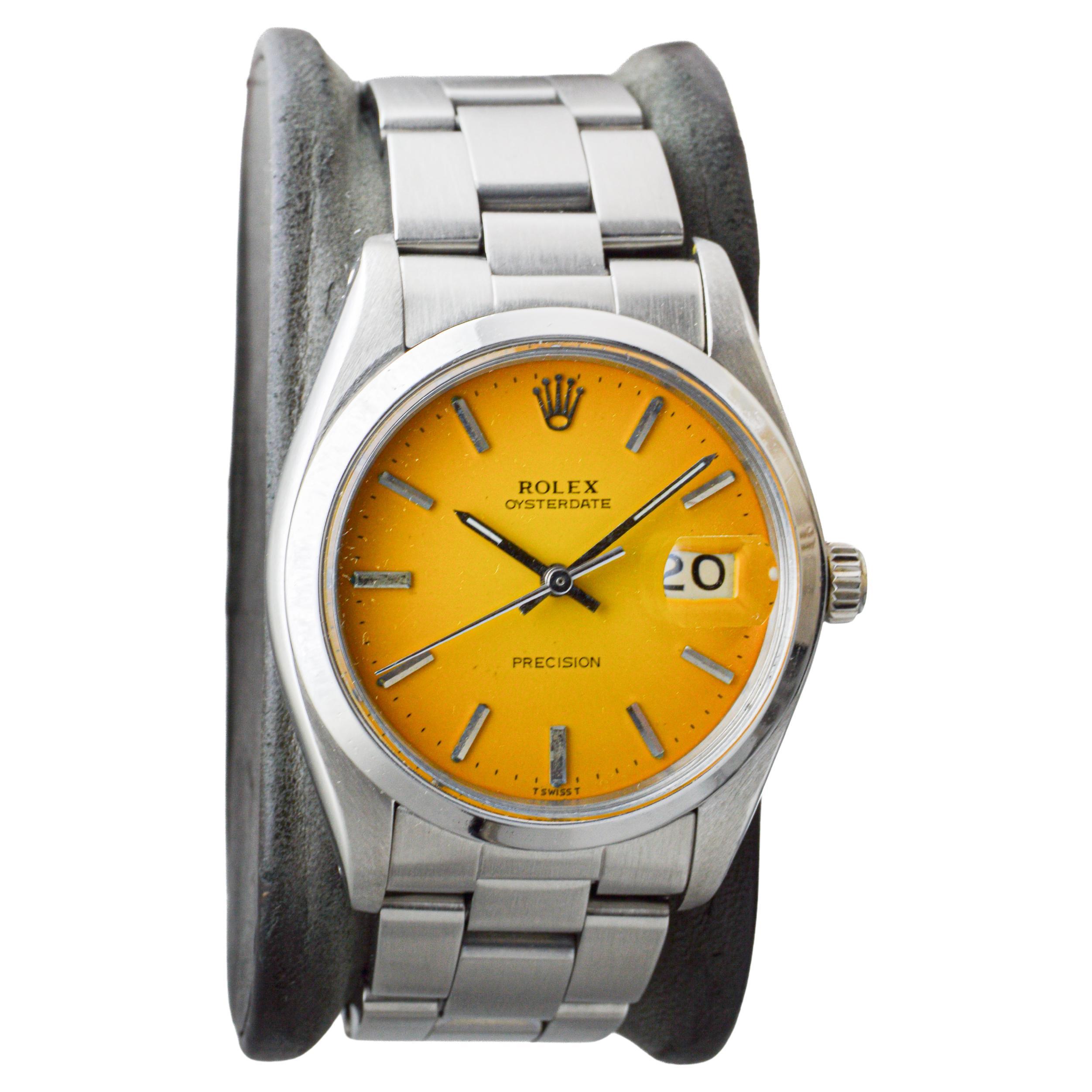 Rolex Oysterdate en acier avec cadran à vignettes jaune, vers 1970 Excellent état - En vente à Long Beach, CA