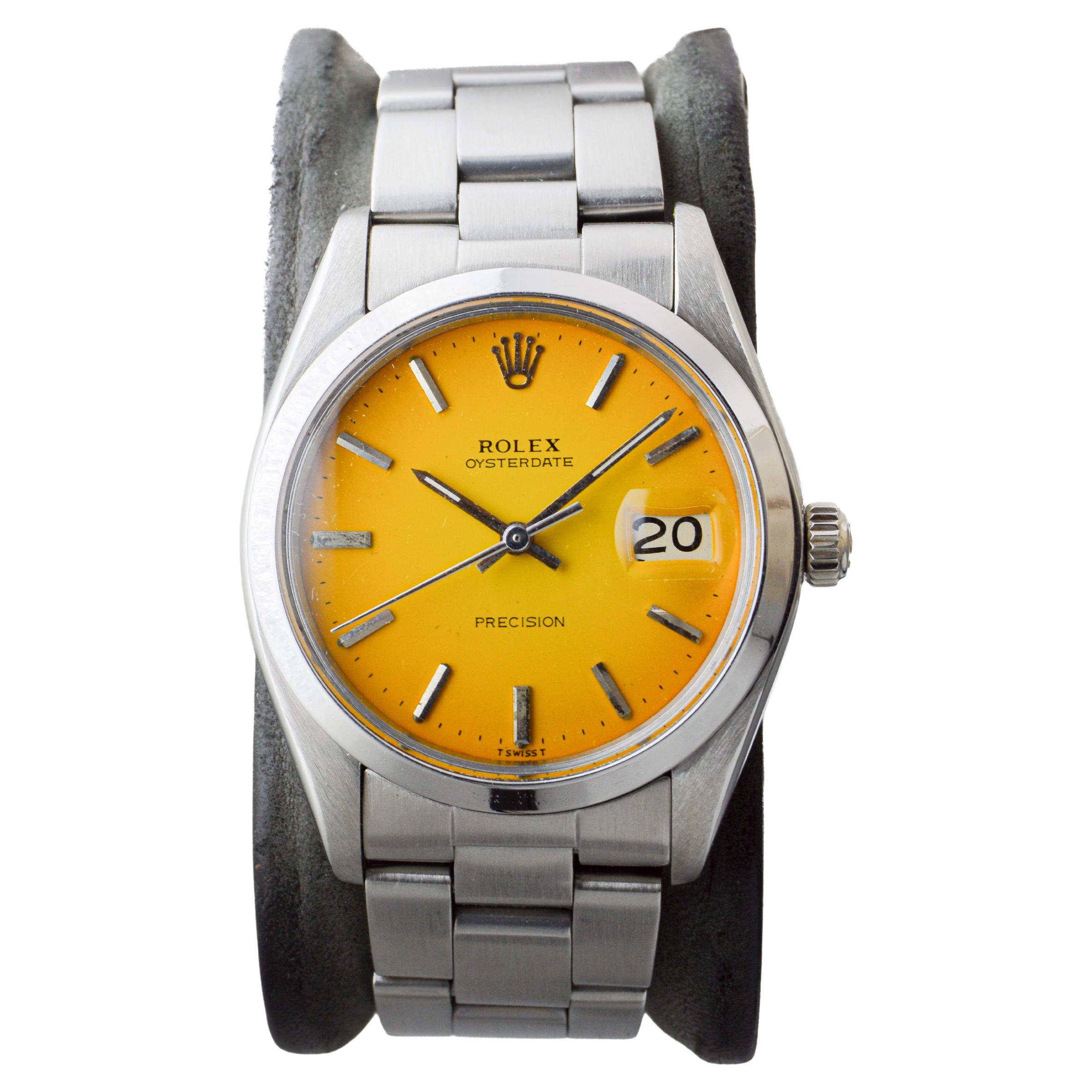 Rolex Oysterdate en acier avec cadran à vignettes jaune, vers 1970 Unisexe en vente
