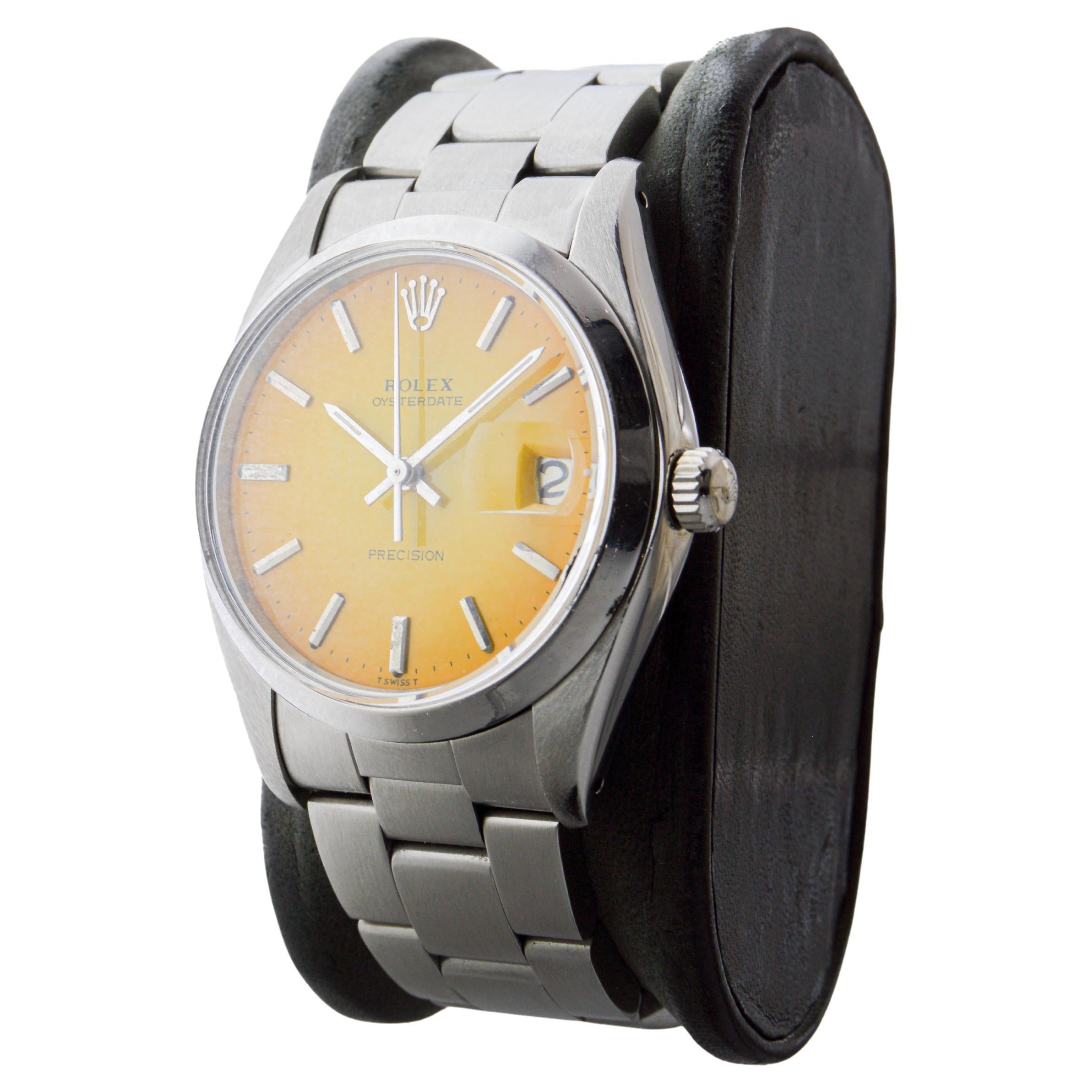 Rolex Oysterdate en acier avec cadran à vignettes jaune, vers 1970 en vente 4