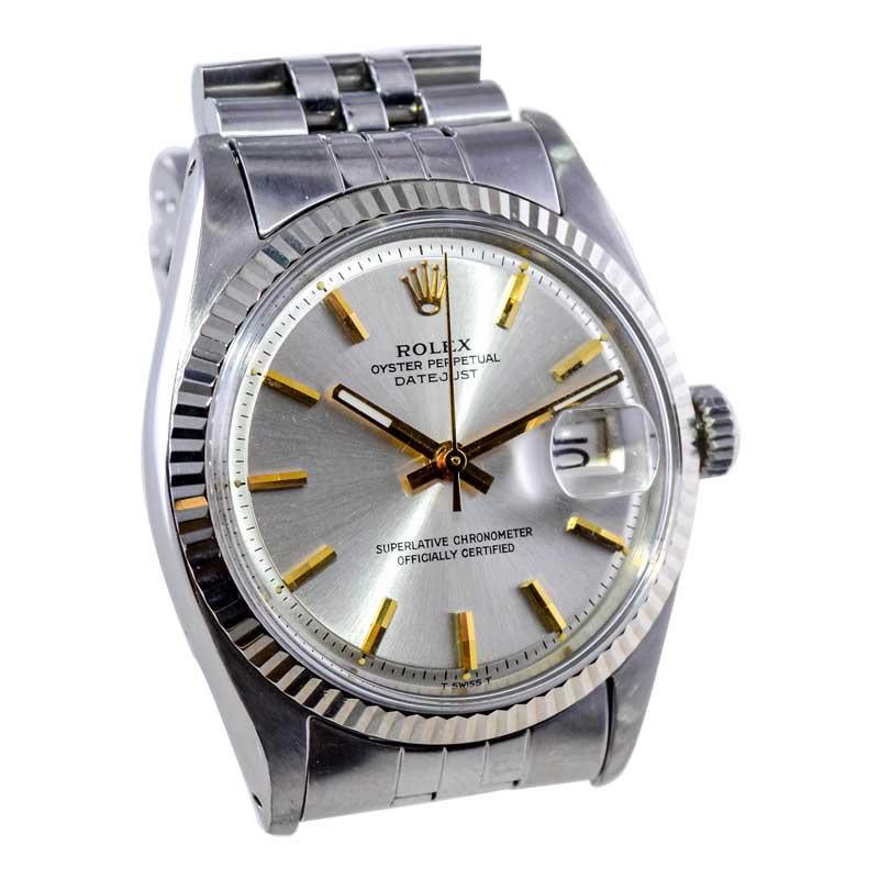 Rolex Steel Perpetual Datejust with Original Excellent Silver Dial 1960's In Excellent Condition For Sale In Long Beach, CA