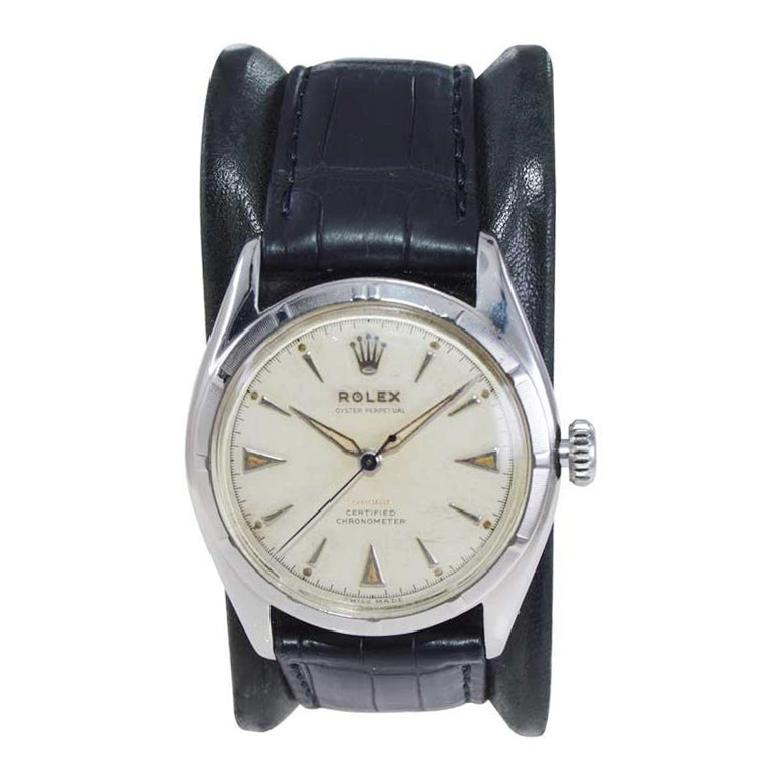 FACTORY / HOUSE: Rolex Watch Company
STYLE / REFERENCE: Round / Reference 6202
METAL / MATERIAL: Stainless Steel
CIRCA / YEAR: 1954
DIMENSIONS / SIZE: Length 40mm x Diameter 34mm
MOVEMENT / CALIBER: Manual Winding / 17 Jewels / Caliber 645 Full Size