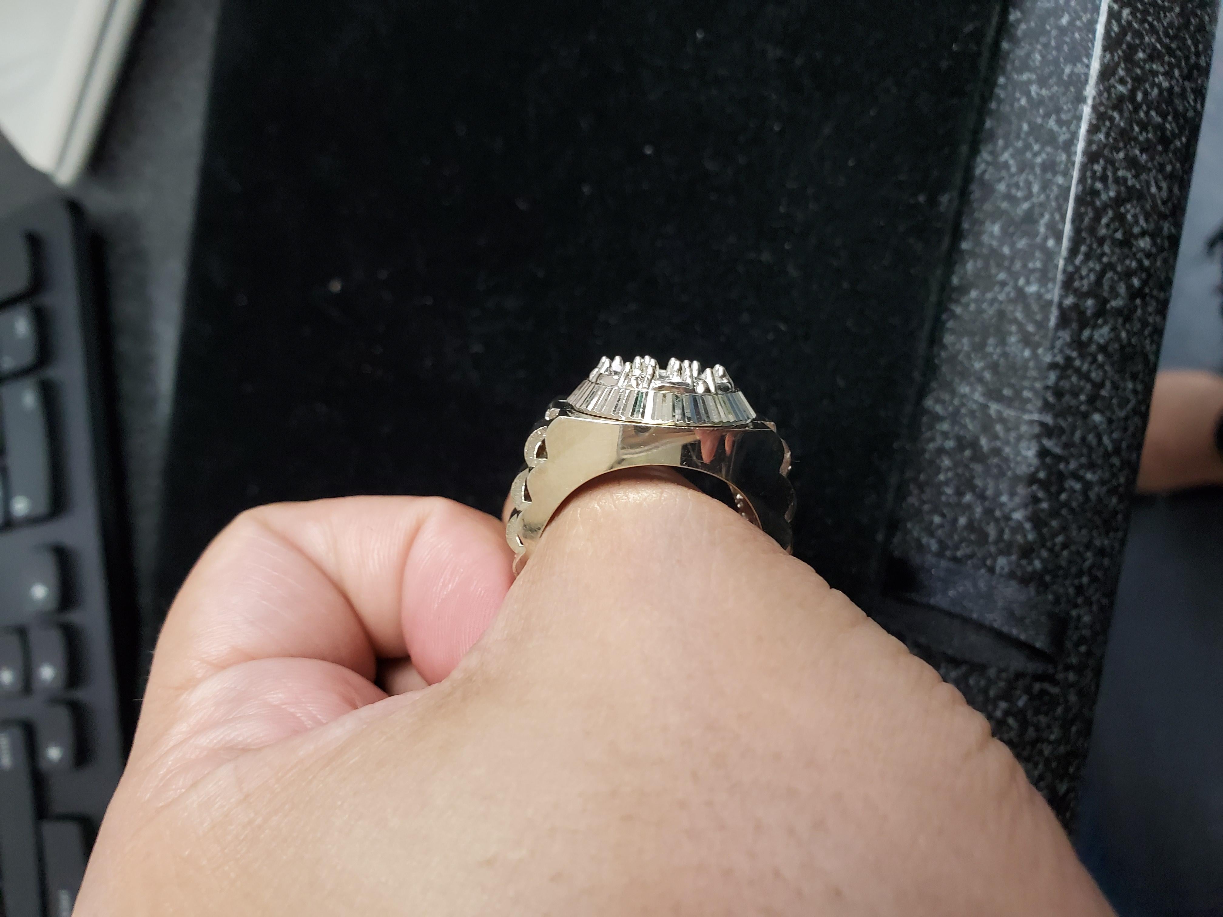♥ Product Summary ♥

Main Stone: Diamond
Approx. Carat Weight: 1.75cttw 
Diamond Color: G/H
Diamond Clarity: SI1/SI2
Stone Cut: Round
Band Material: 14k White Gold 
Dimensions: 19mm x 20mm
Weight: 18 - 20 grams

Diamonds and Gemstones are Natural.