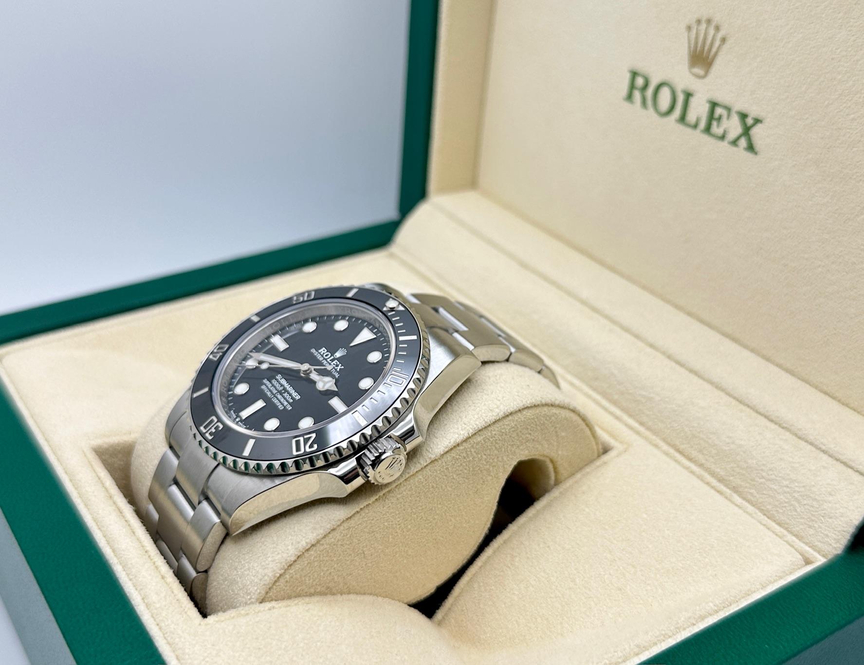 Rolex Submariner 124060 41mm Black Ceramic Stainless Steel Box Paper 2022 Excellent état - En vente à San Diego, CA