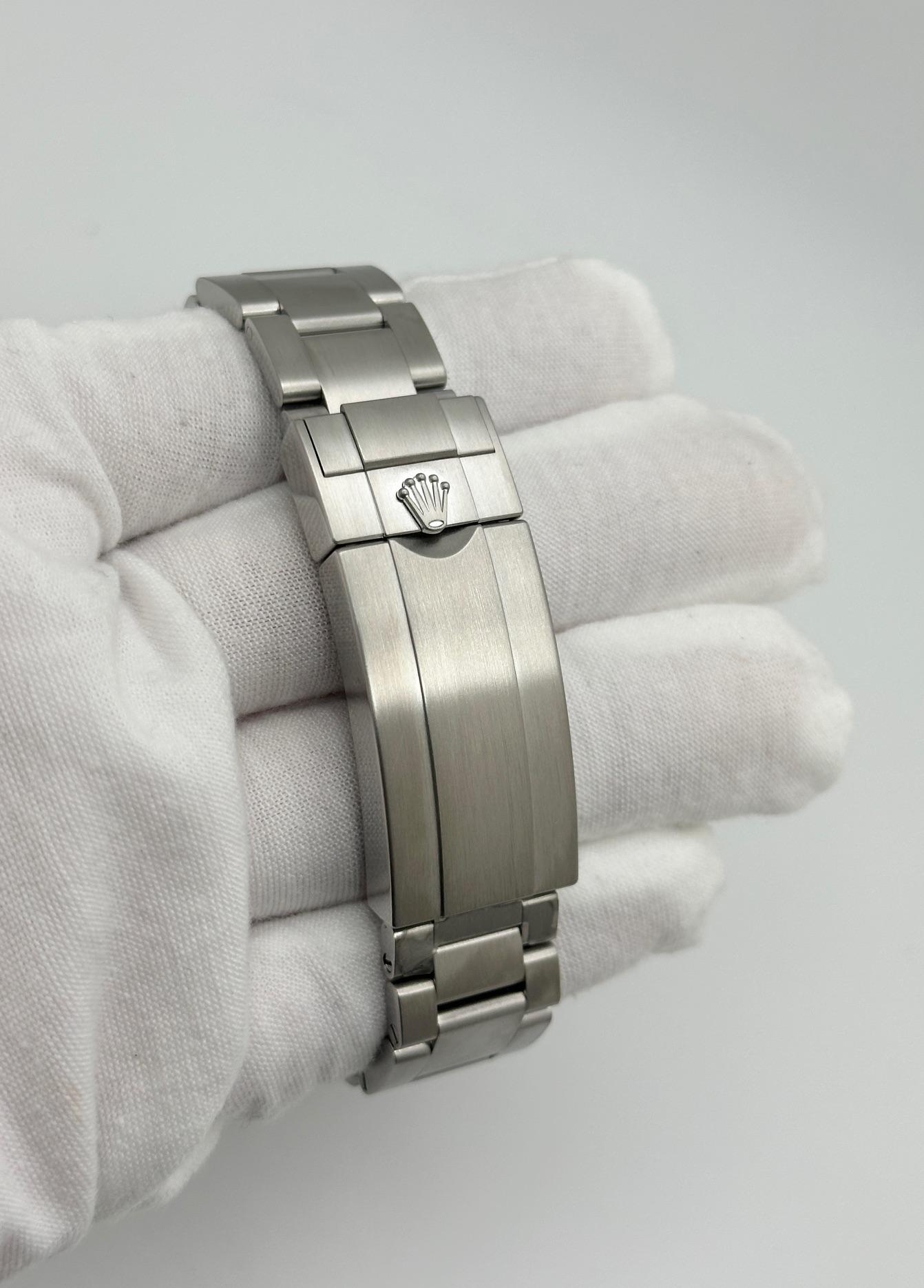 Rolex Submariner 124060 41mm Black Ceramic Stainless Steel Box Paper 2022 en vente 2
